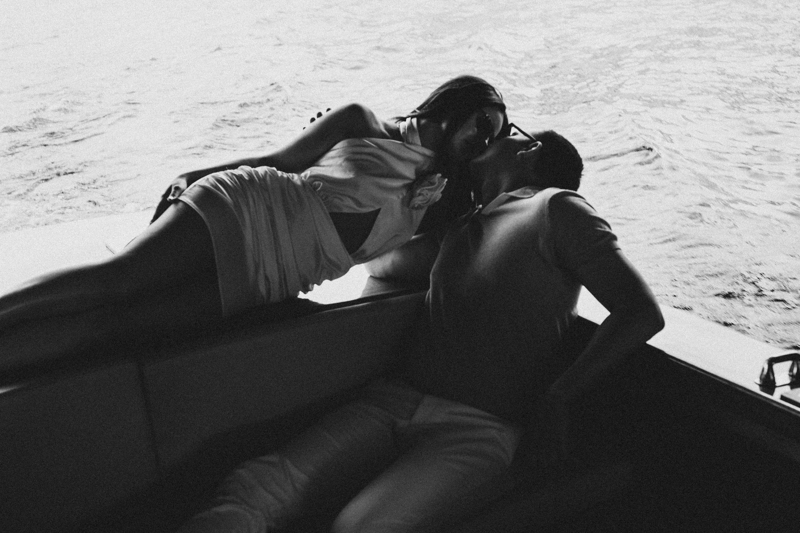 СВАДЕНБНАЯ СЬЕМКА НА КАТЕРЕ ПО КАНАЛАМ САНКТ-ПЕТЕРБУРГА И В АКВАТОРИИ НЕВЫ. Профессиональный фотограф, Санкт-Петербург — Виктория Богомолова