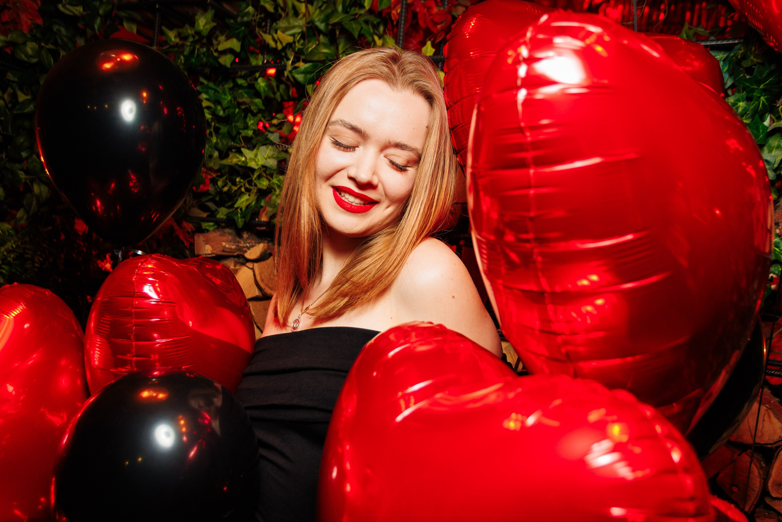 Happy Valentine's day_Пьяный Плющ_Симферополь_14.02.2025. Аминов Руслан | Фотограф