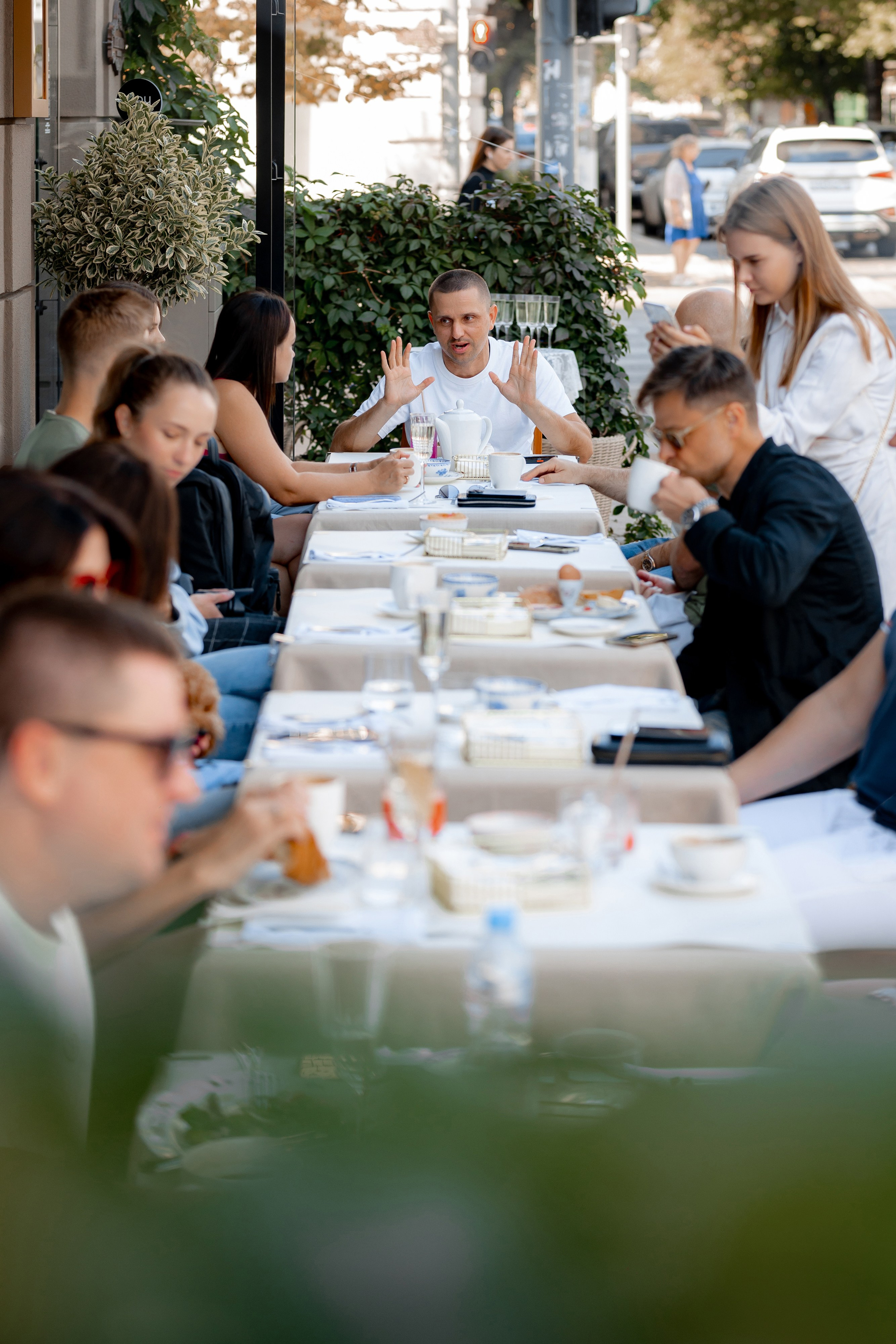 Porsche Завтрак в Cou-cou Bistro. Главная