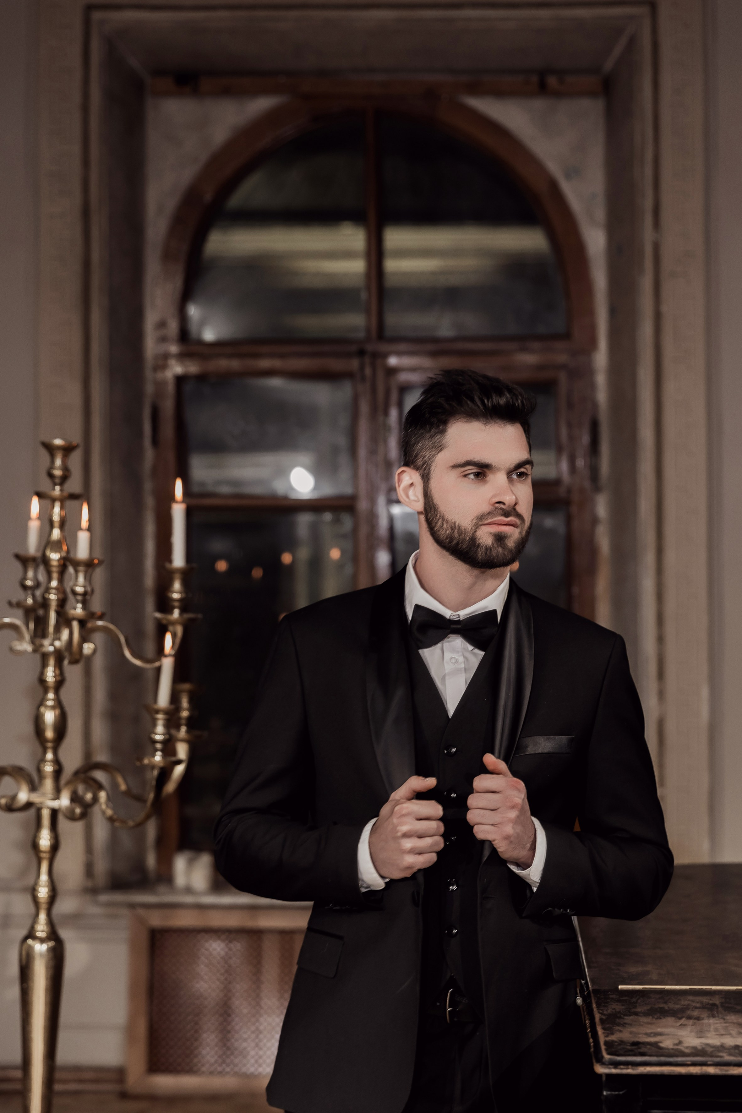 Свадебная фотосессия перед росписью в ЗАГСе. Студийная съемка жениха и невесты. Анастасия Чиркова, Фотограф Москва