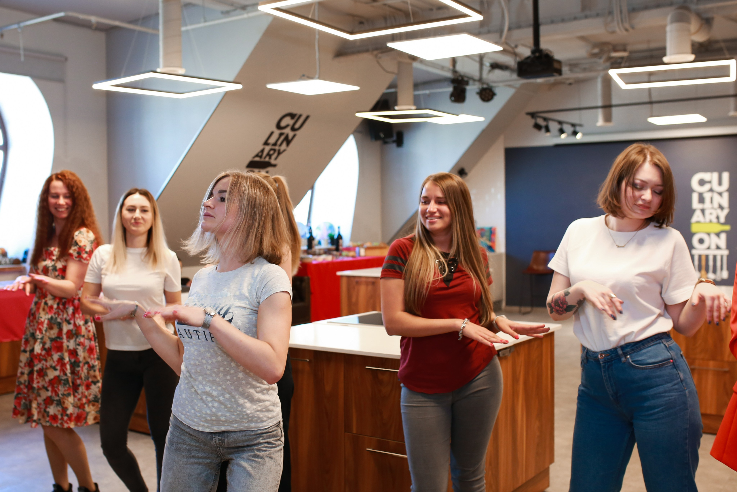 Коктейльное караоке для «Яндекс». Репортажный и портретный фотограф Полина Ершова