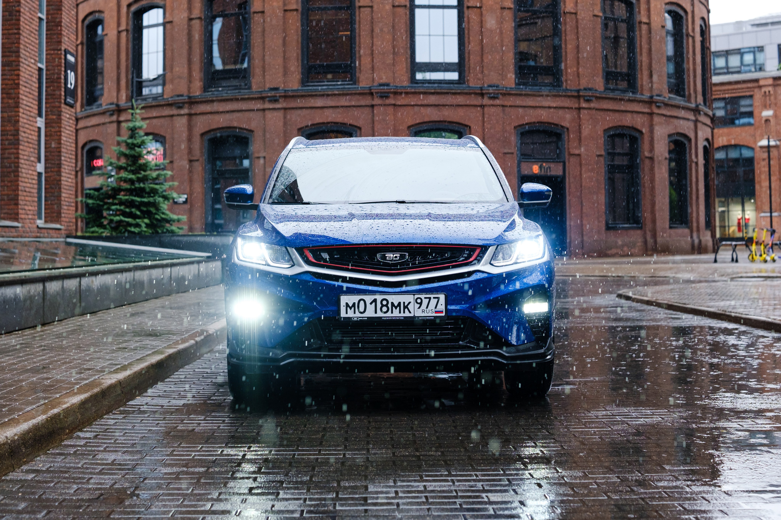 Belgee X50 — твой яркий акцент в сером потоке. Сайт фотографа Дмитрия Батенёва