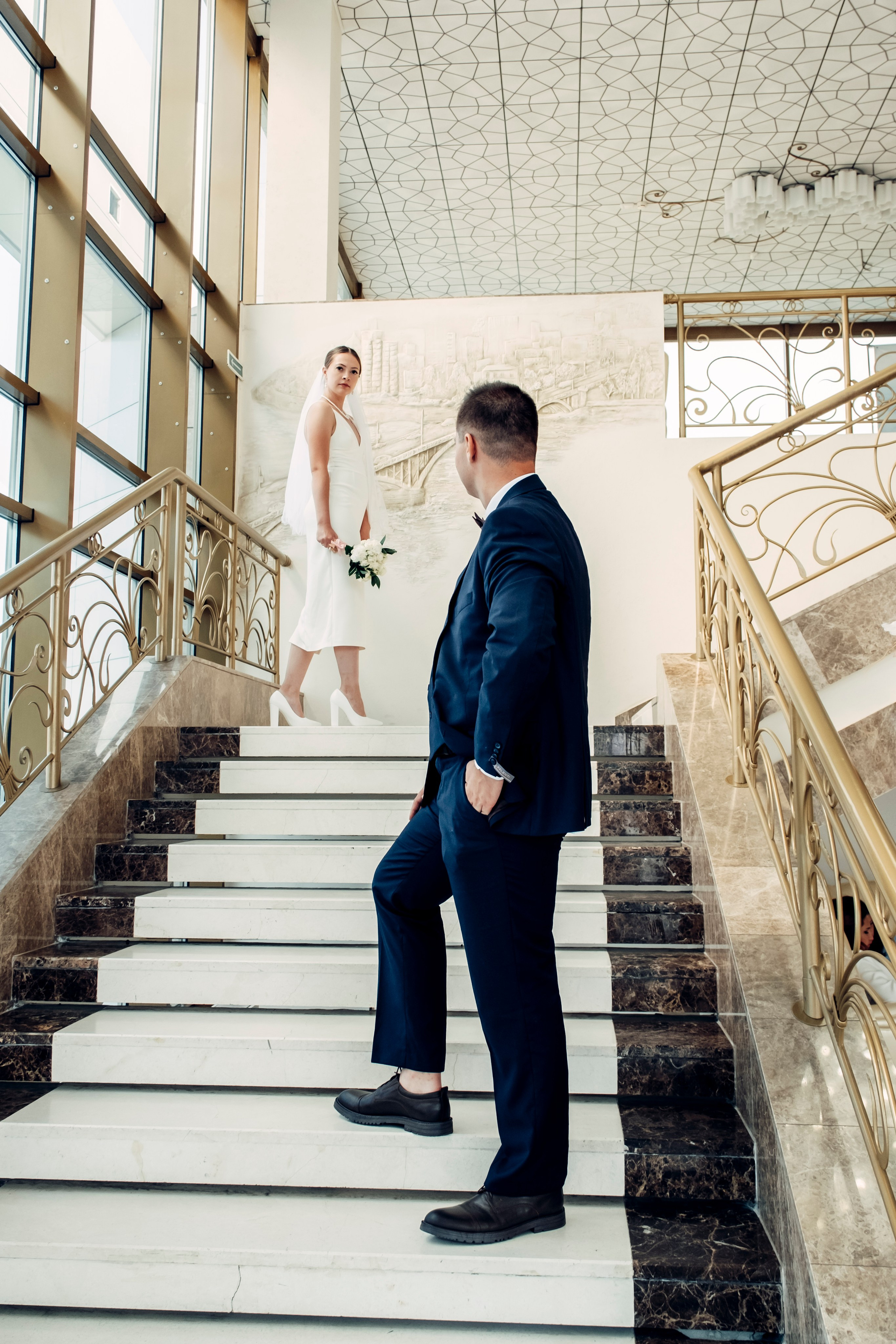 Свадебная прогулка в городе. Фотограф в Иркутске Анна Мирошникова