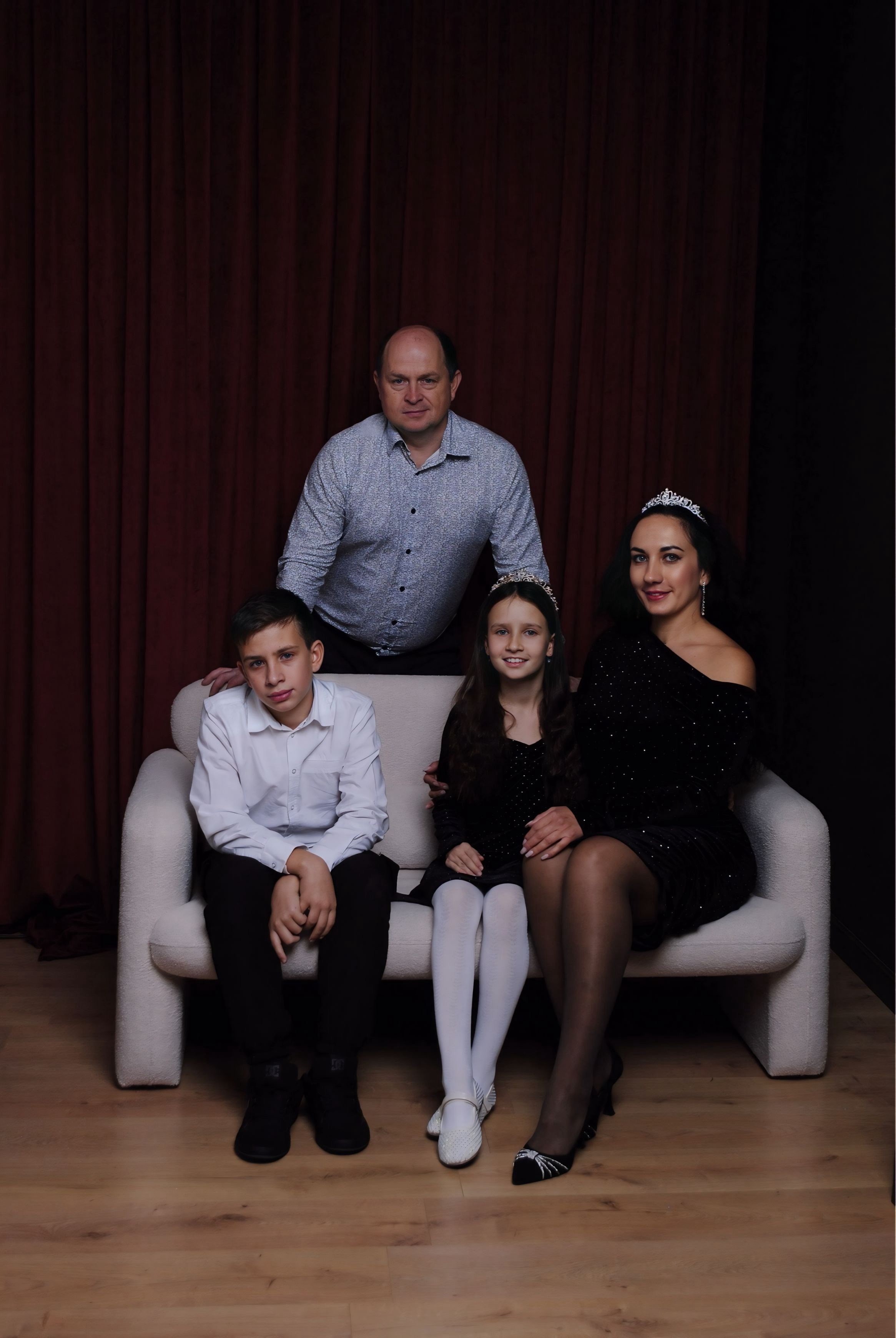 Ирина и семья. Фотограф Мария Мусаелян