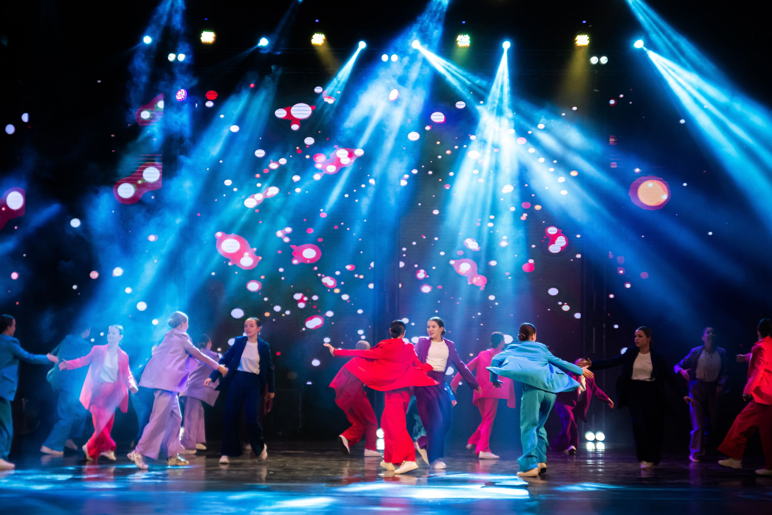 Портфолио. Фотограф — Роман Тихомиров. Выпускные альбомы Иваново / Роман Тихомиров