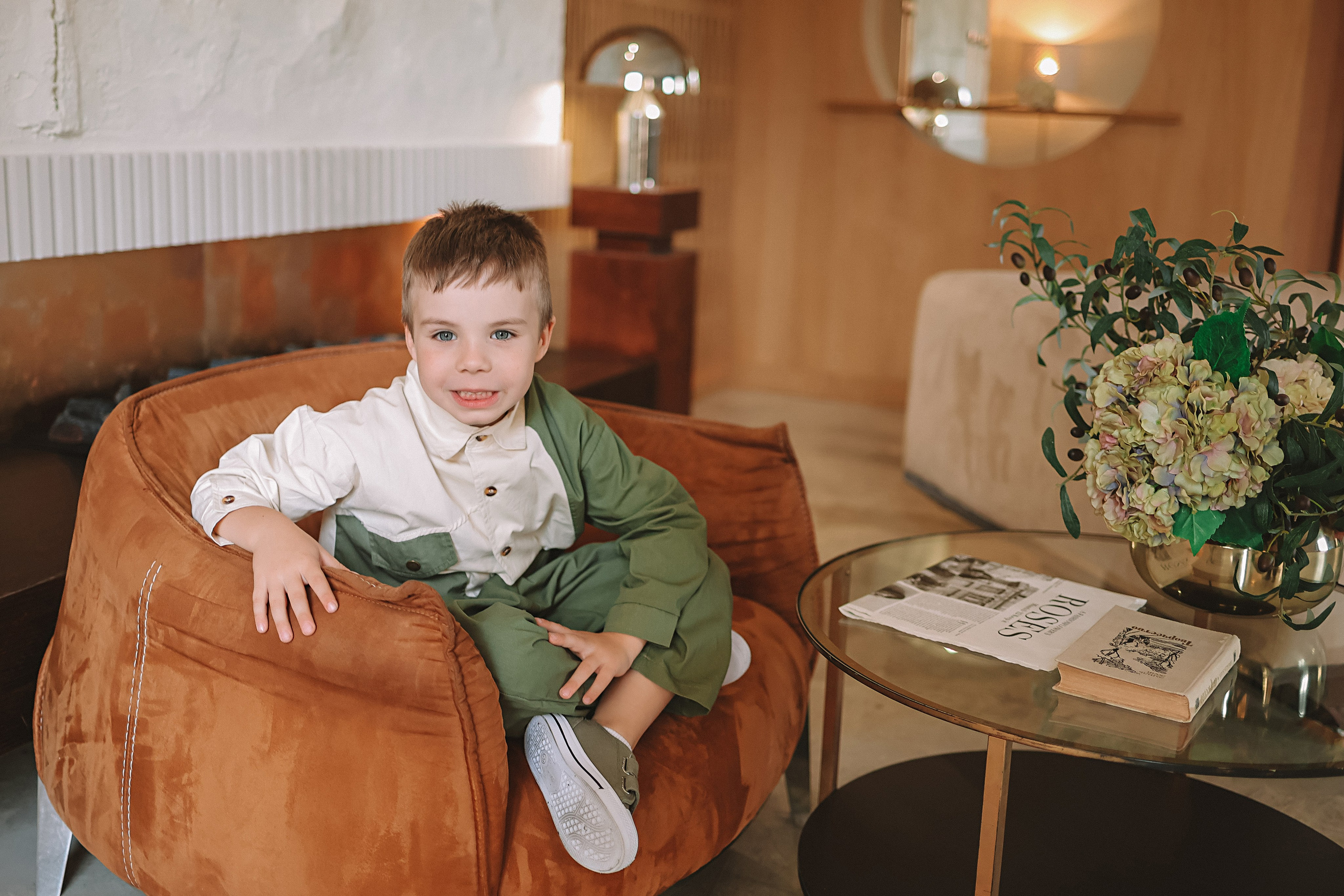 Фататум циклорама и зал. Семейный фотограф Тюмень, фотограф на роды Салмина Мария