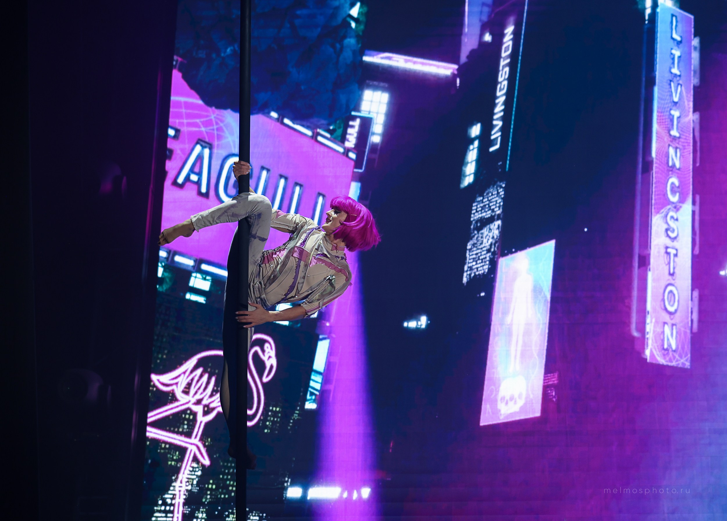 АНТИГРАВИТАЦИЯ. Репортажный, архитектурный, театральный и файн-арт фотограф Лена Мельникова в Москве