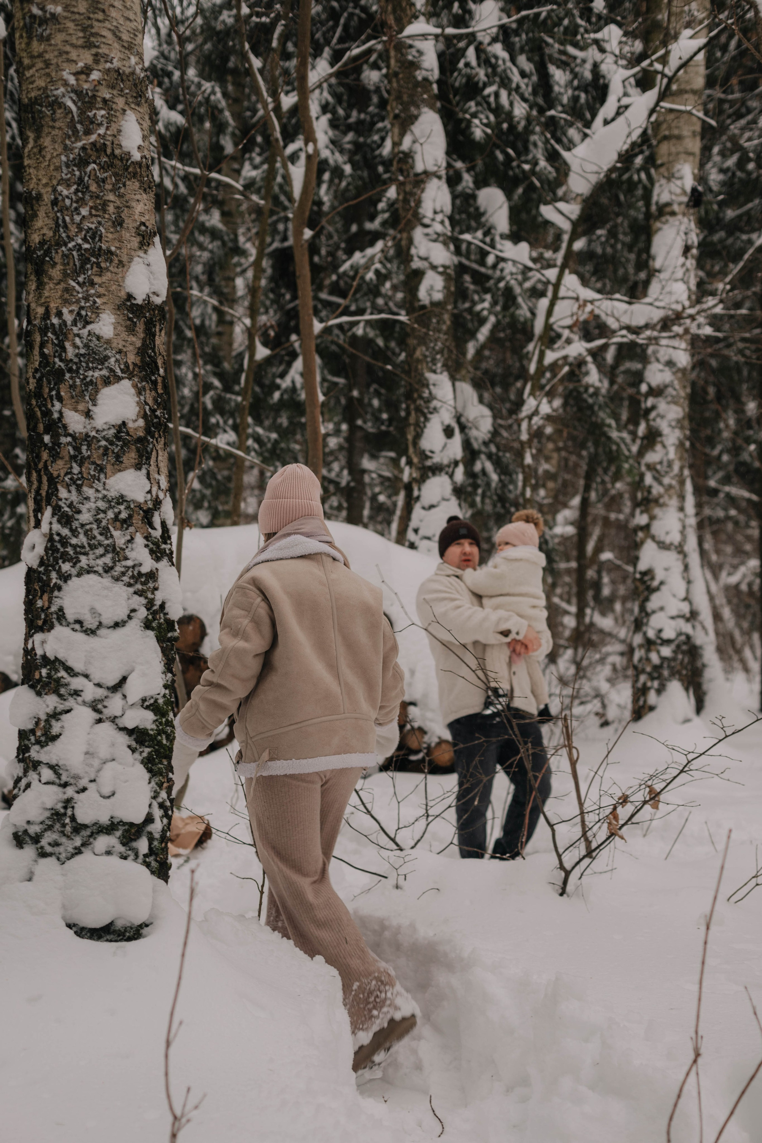 Лиля и семья Зимняя прогулка в лесу. Семейный и свадебный фотограф Видное Москва Екатерина Пятова