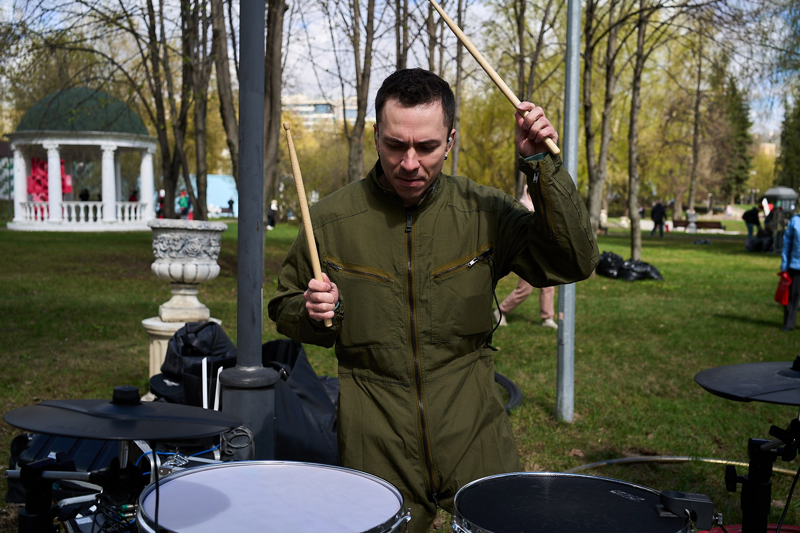 Субботник у Управления делами Мэра и Правительства Москвы. Фотограф и Видеограф в Москве. Олег Корушев