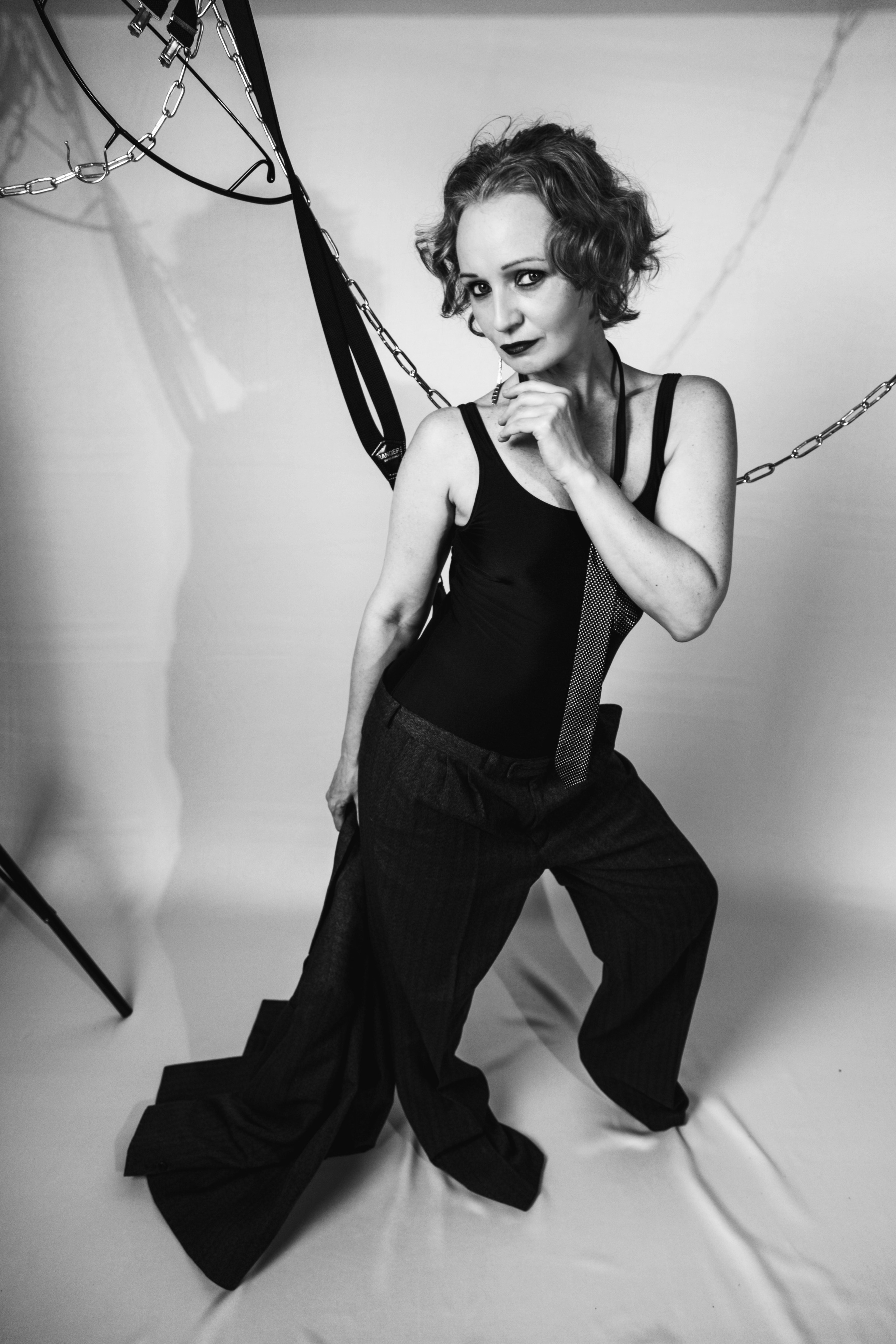 2025-07-13. Анжела и пиджак