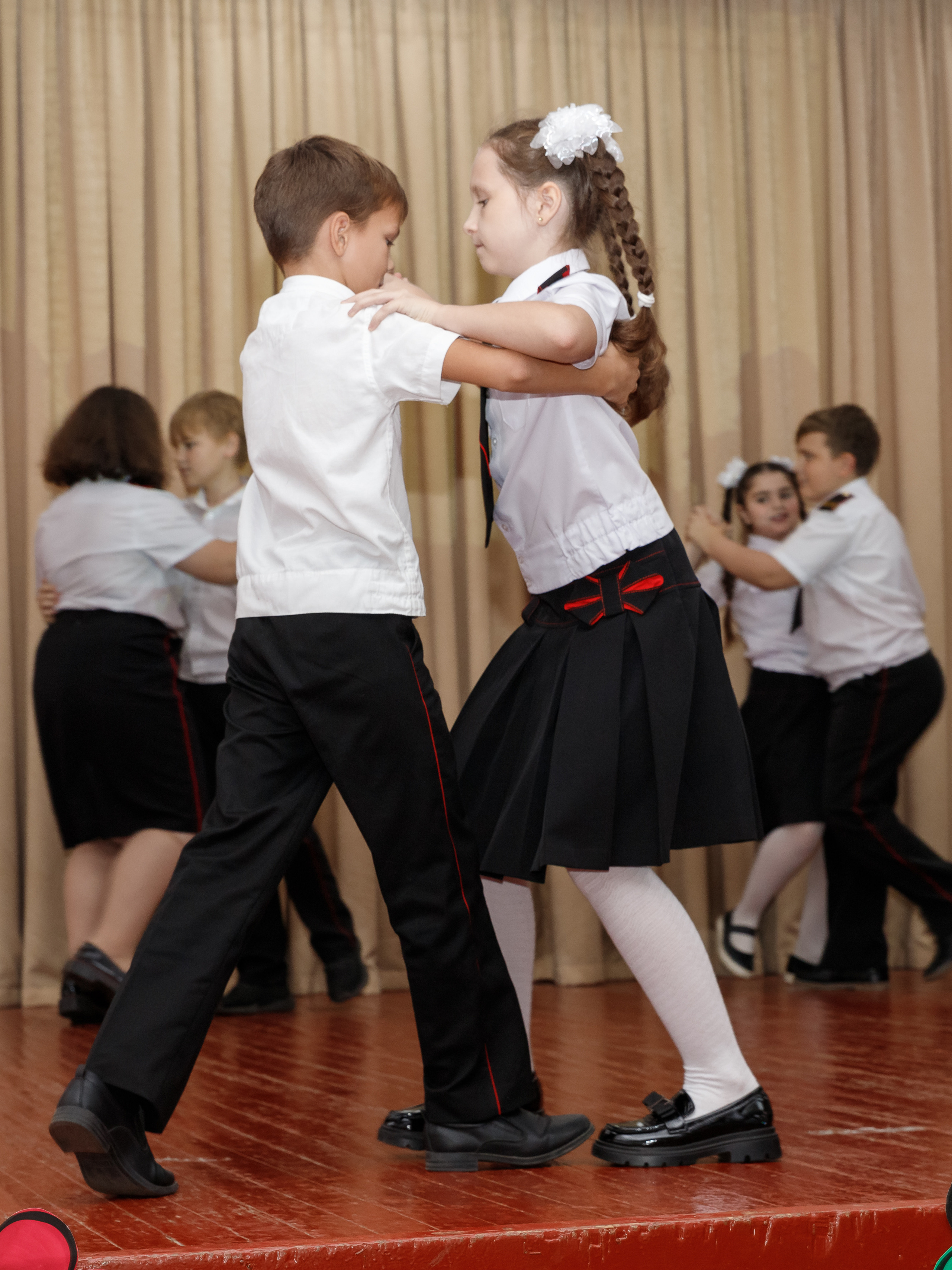 День учителя (СОШ 83, г. Краснодар). Марина Ушакова. Фотограф. Выпускные альбомы. г. Краснодар