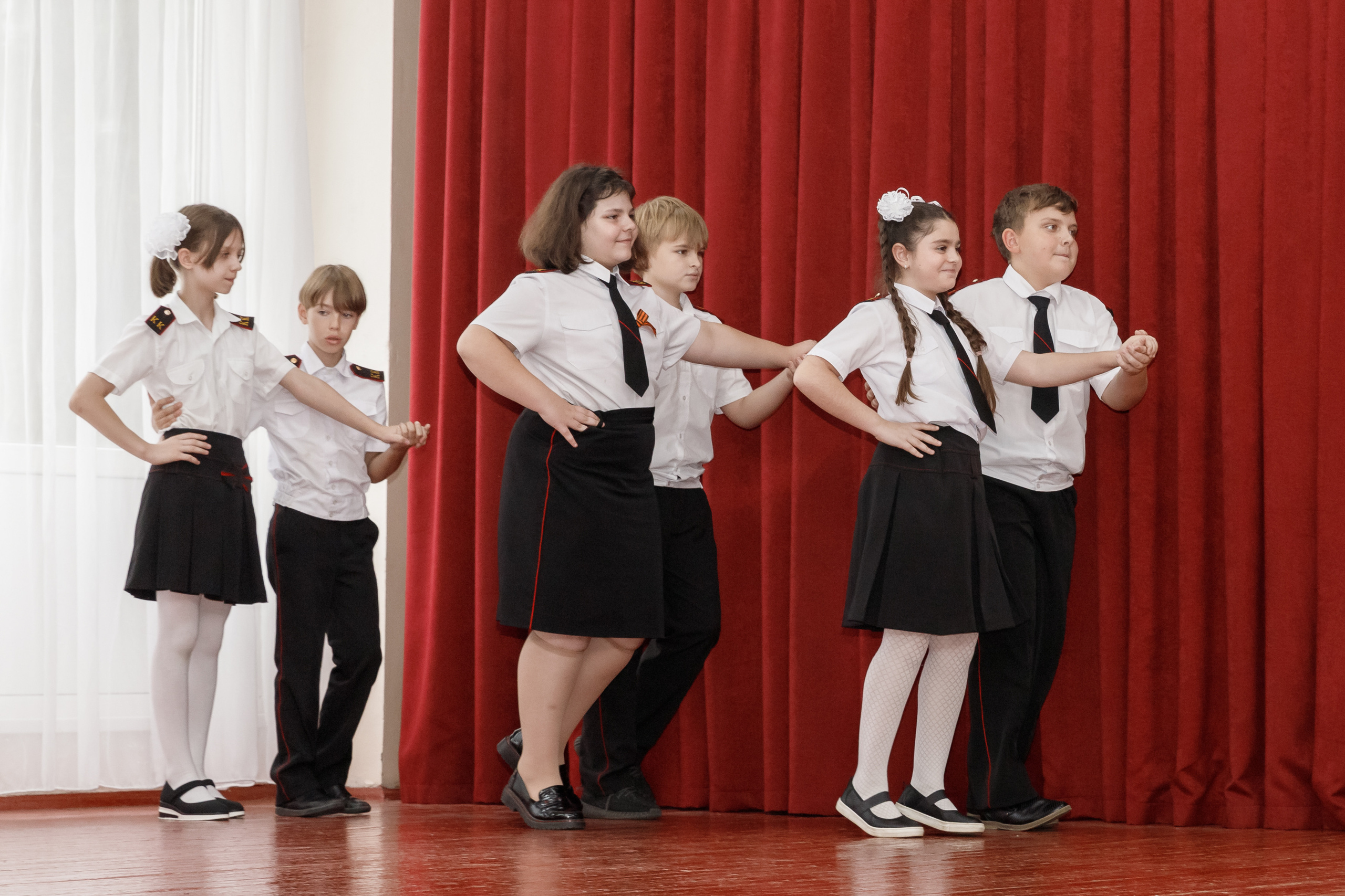 День учителя (СОШ 83, г. Краснодар). Марина Ушакова. Фотограф. Выпускные альбомы. г. Краснодар