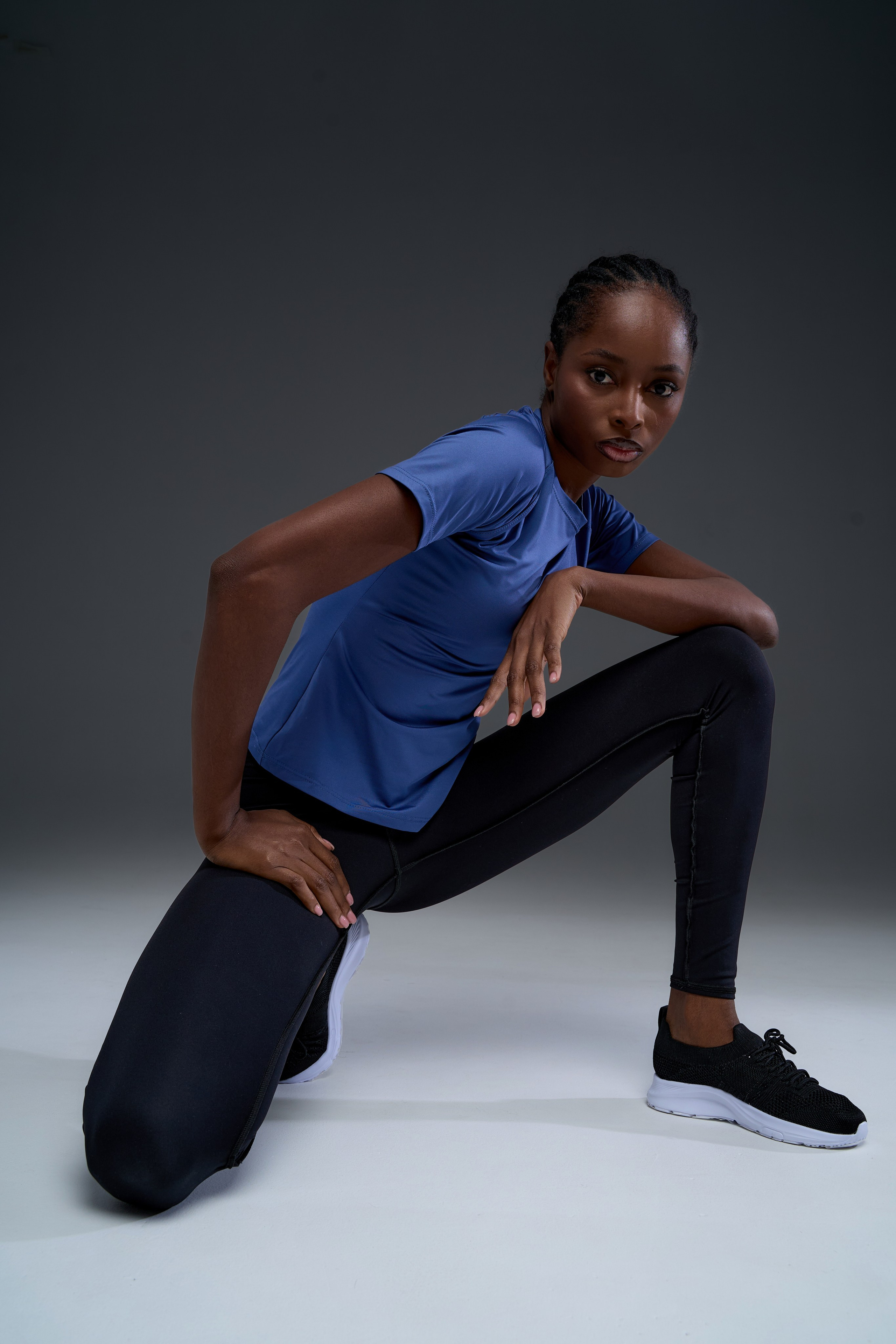 Спортивные футболки. Фотограф для маркетплейсов в Москве