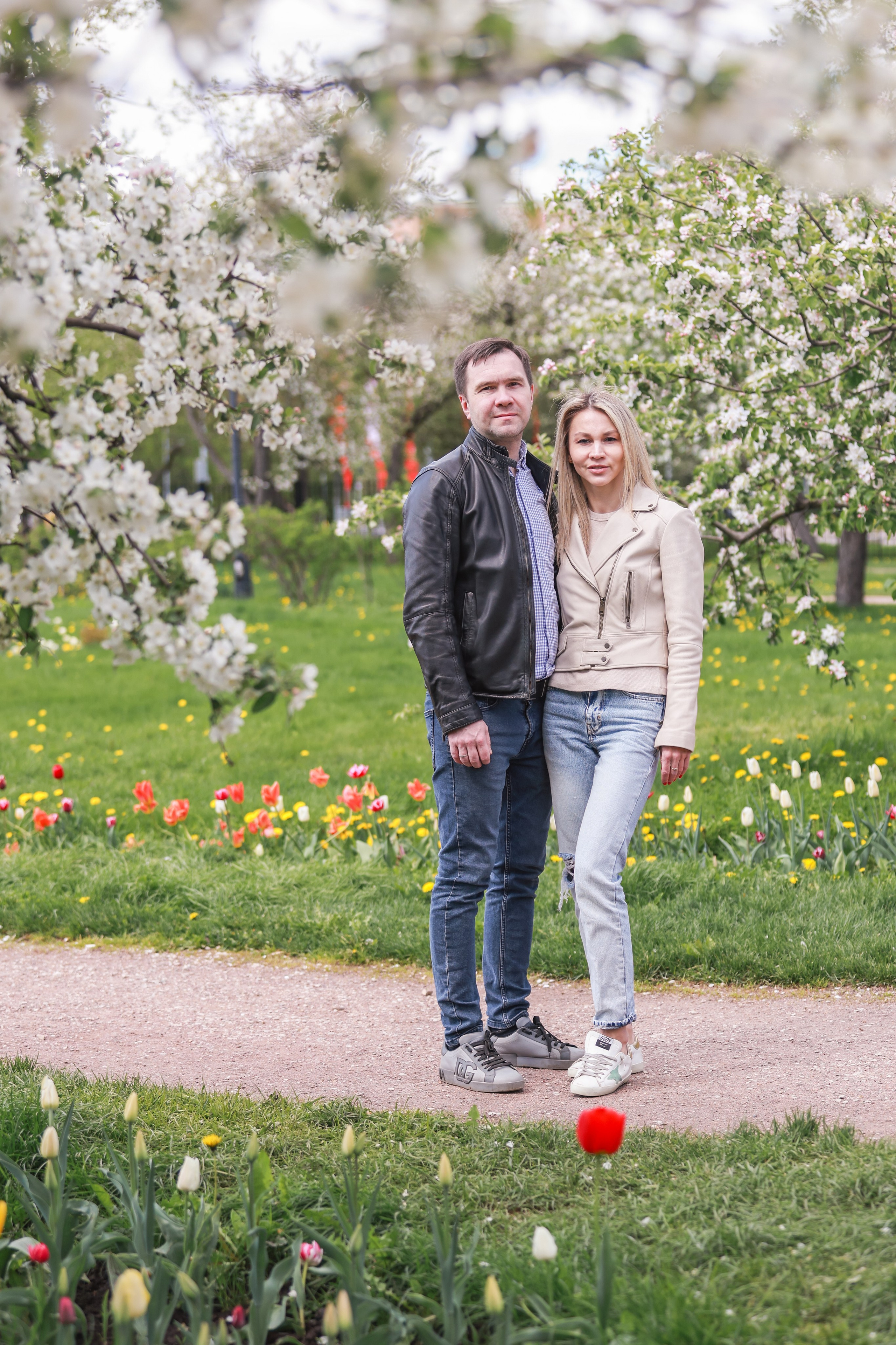 В цветущем яблоневом саду. Семейный и детский фотограф в Москве Мария Быкова
