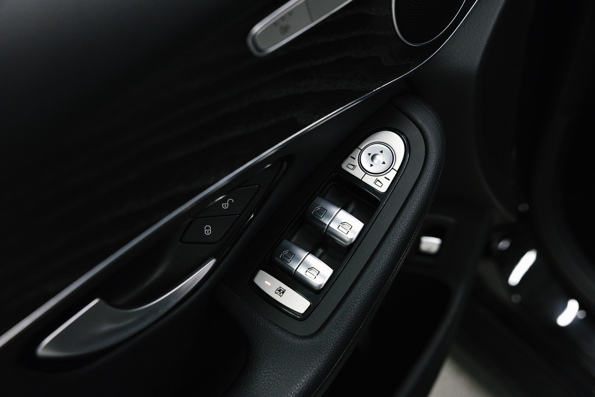 Mercedes-Benz GLC 250 2.0 4MATIC 9G-Tronic (211 л. с.). Автосалон «Х-Авто»