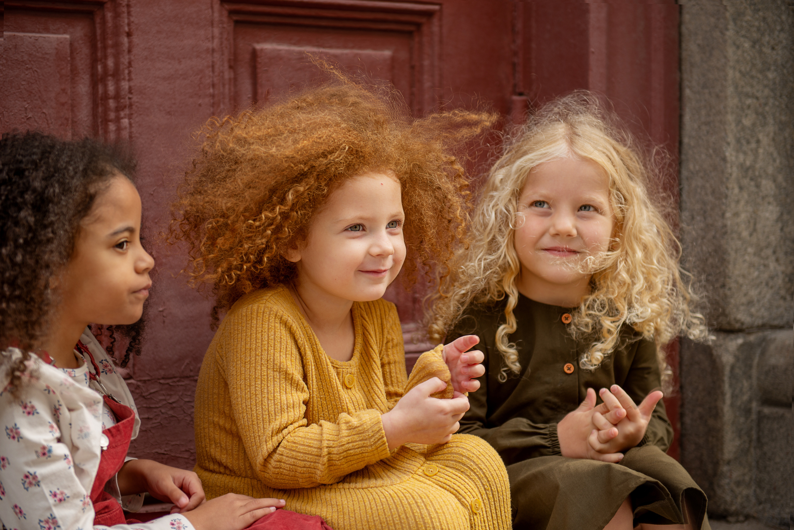 Городская история трех подружек — Бенедикты, Глафиры и Миланы. Детский и семейный фотограф в Москве Ульяна Федорова
