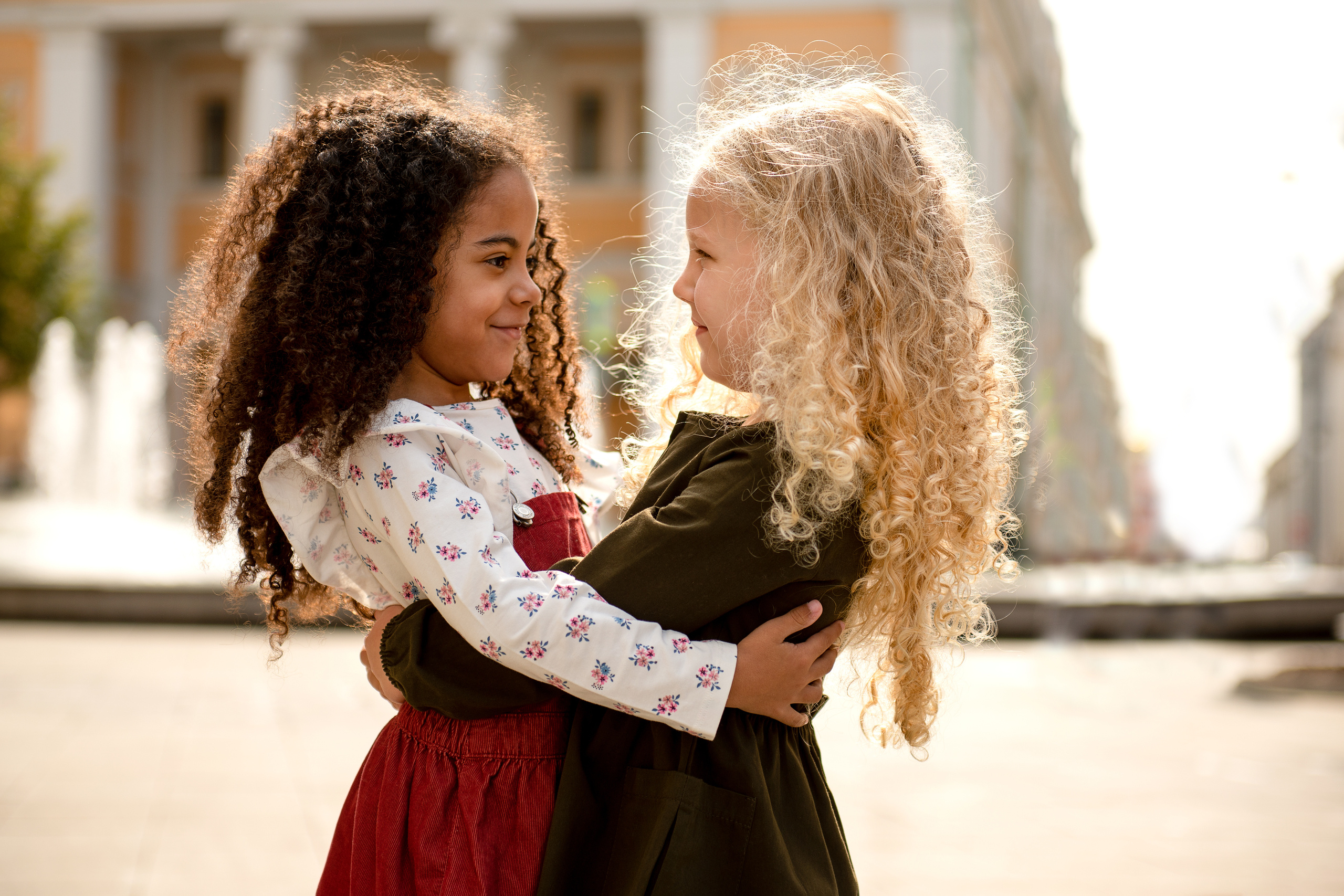 Городская история трех подружек — Бенедикты, Глафиры и Миланы. Детский и семейный фотограф в Москве Ульяна Федорова