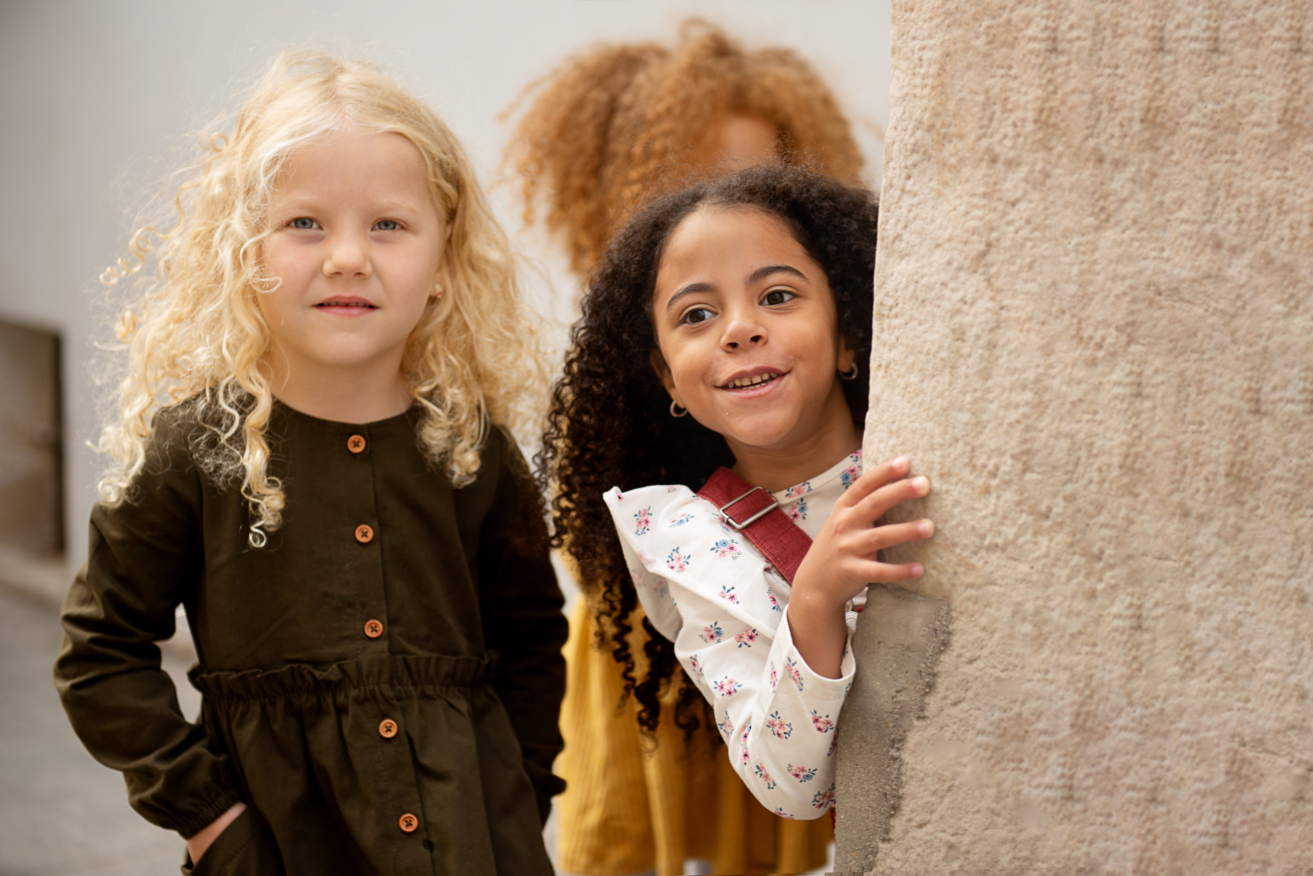 Городская история трех подружек — Бенедикты, Глафиры и Миланы. Детский и семейный фотограф в Москве Ульяна Федорова