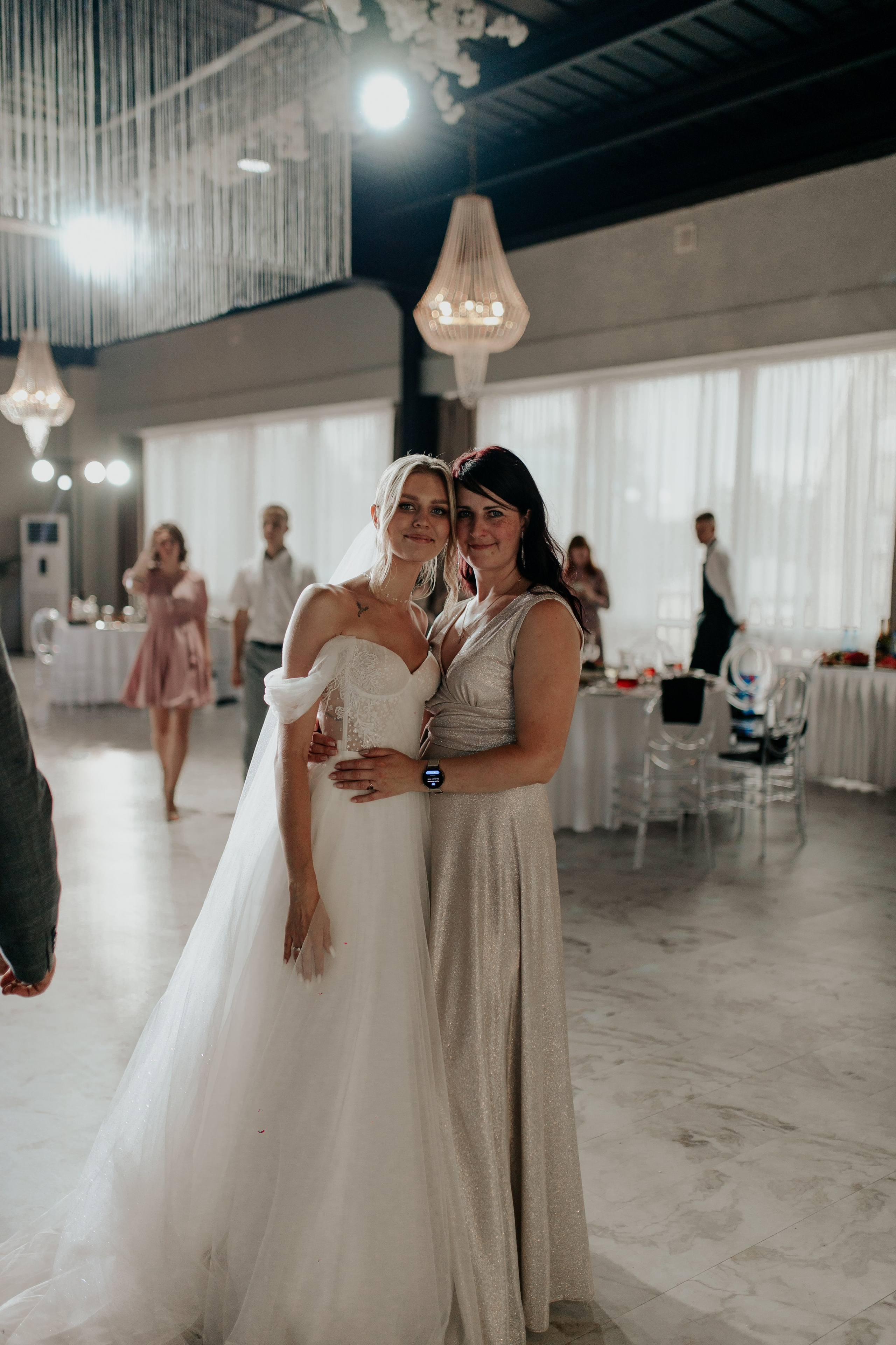 Свадебный банкет в Санкт-Петербурге — Трогательная фотосессия с родными и лавстори. Фотограф в Санкт-Петербурге Лиза Семченкова