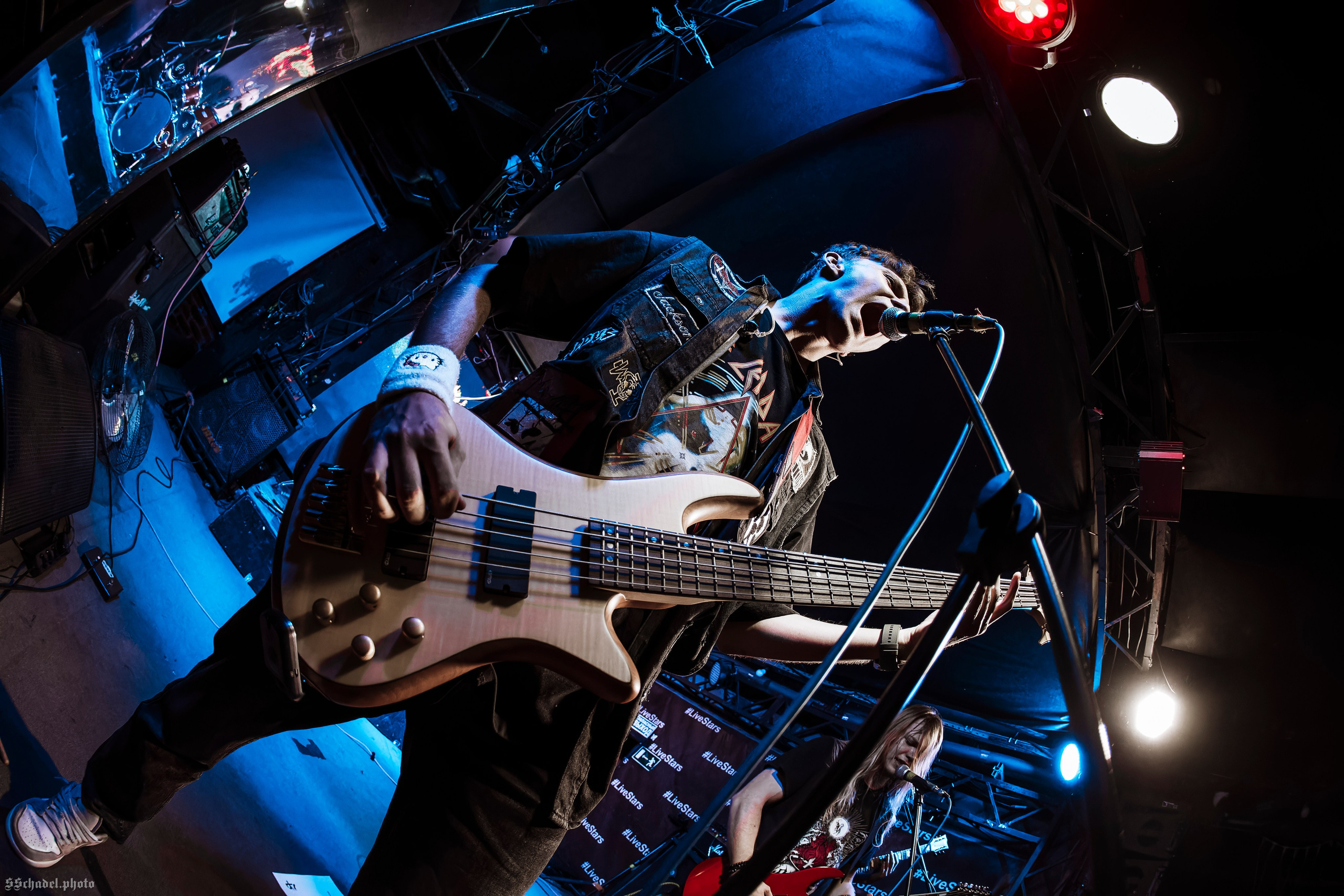 Bullet For My Valentine — Минус Я 04.10.26. We will make everything metal!