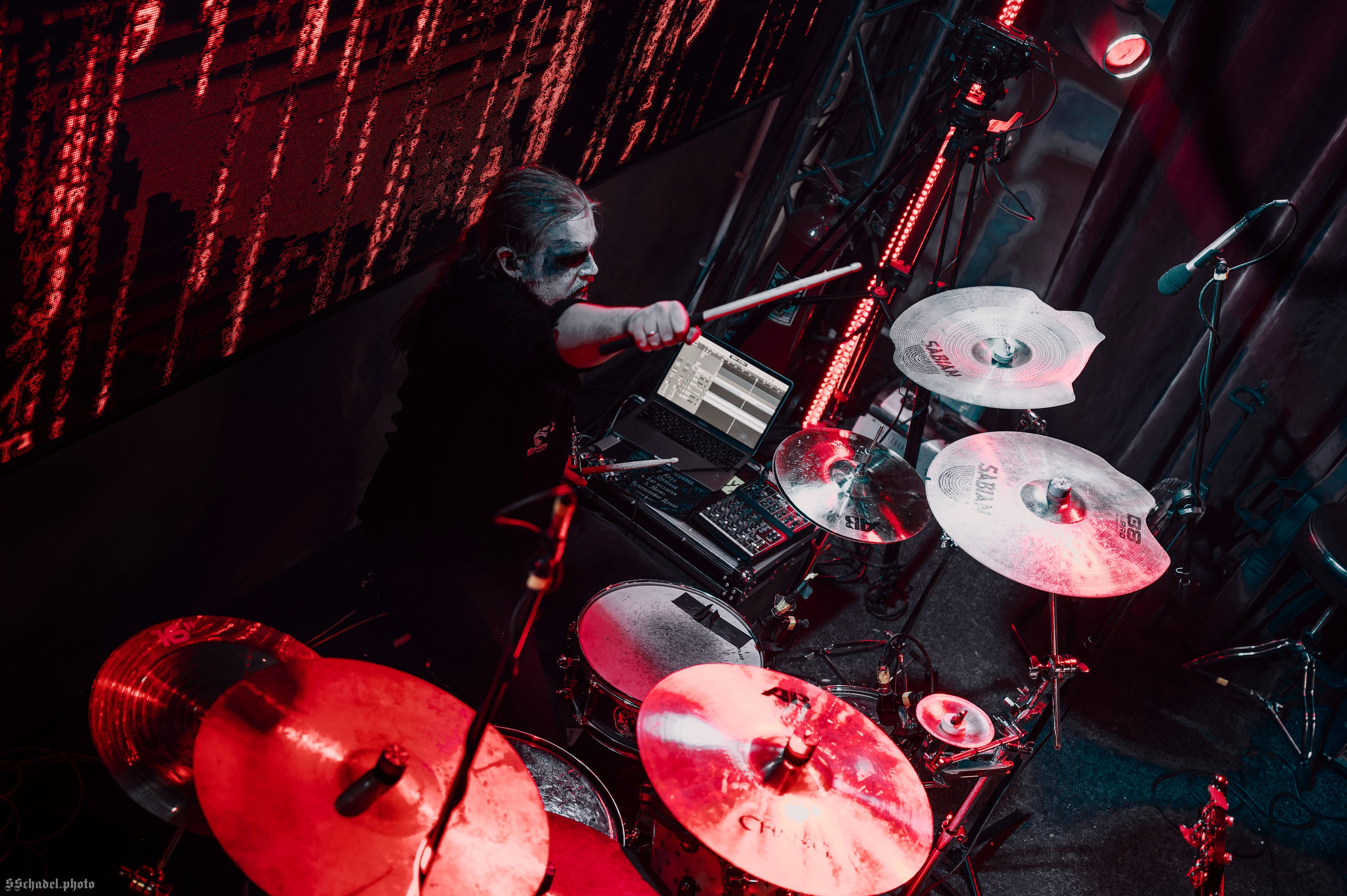 Neargroth 05.09.26. We will make everything metal!