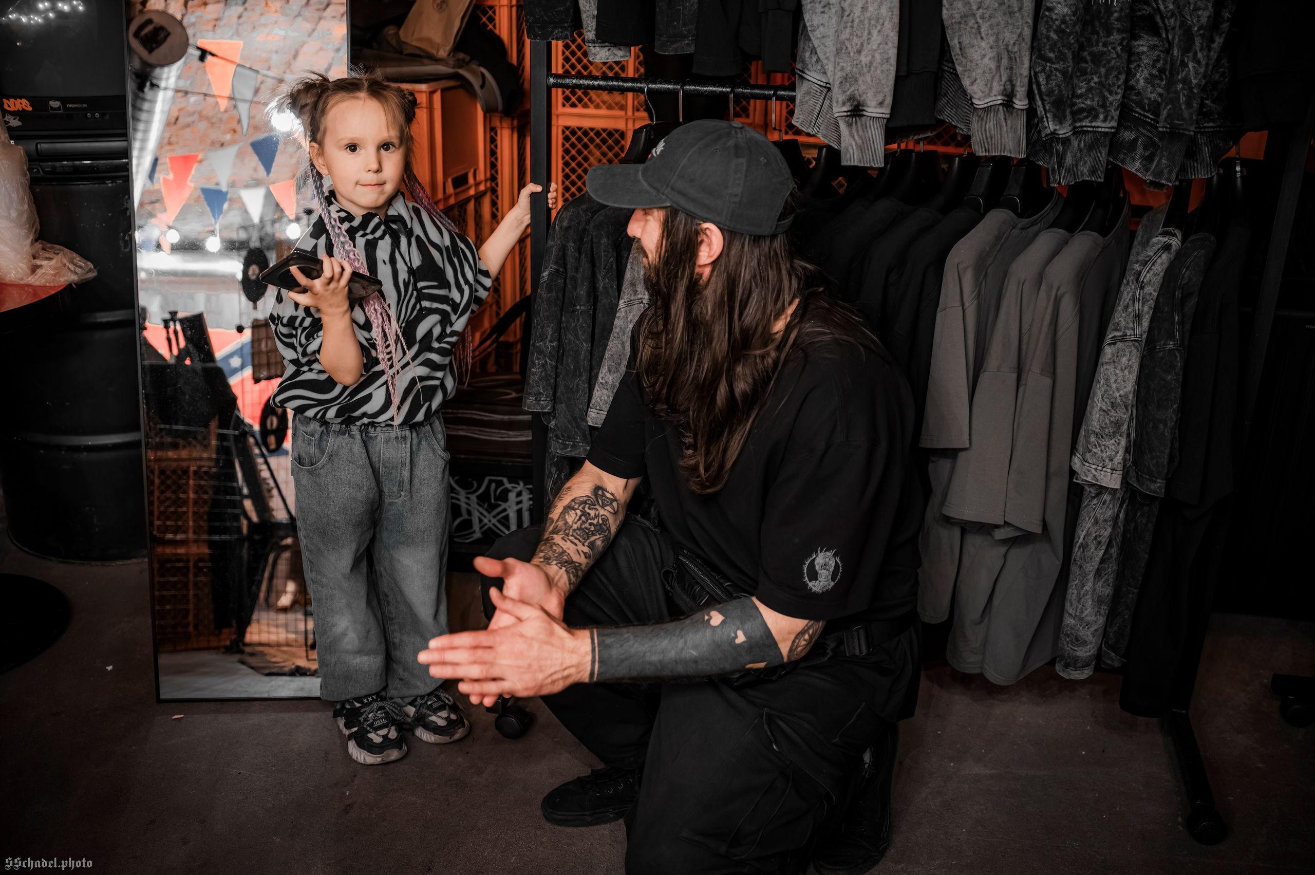 Маркет Neighborhood. We will make everything metal!