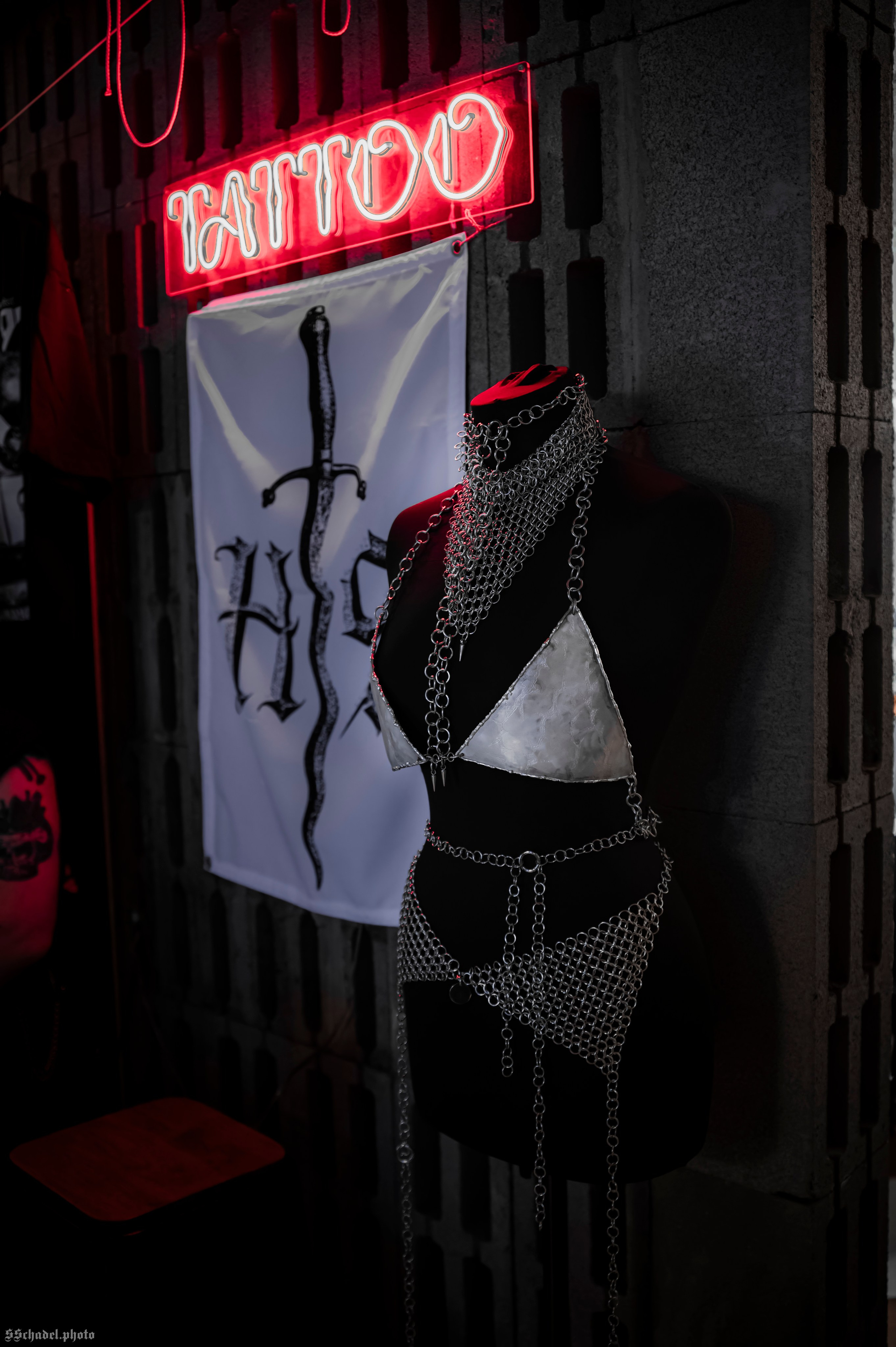Маркет Neighborhood. We will make everything metal!