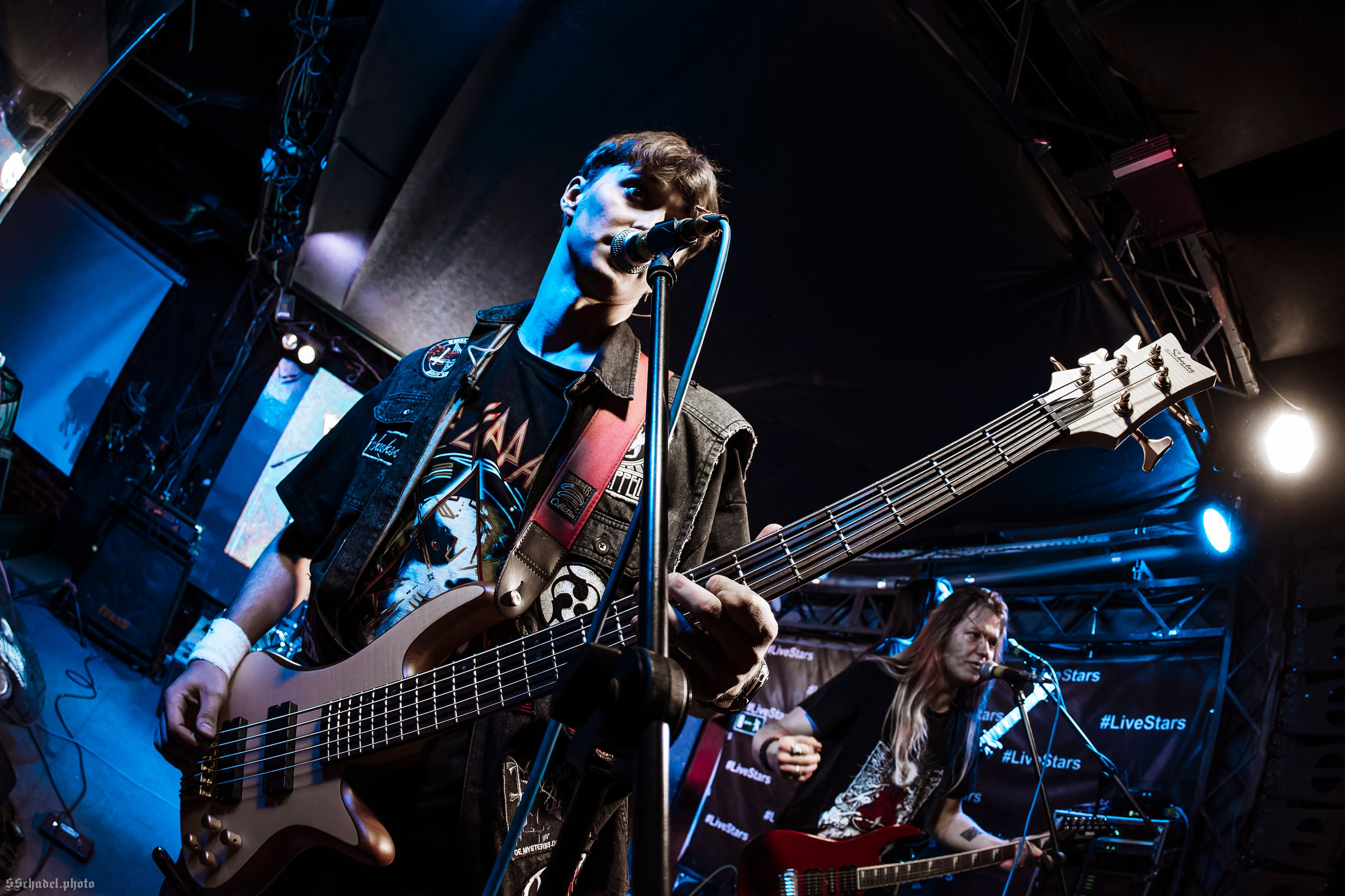 Bullet For My Valentine — Минус Я 04.10.26. We will make everything metal!