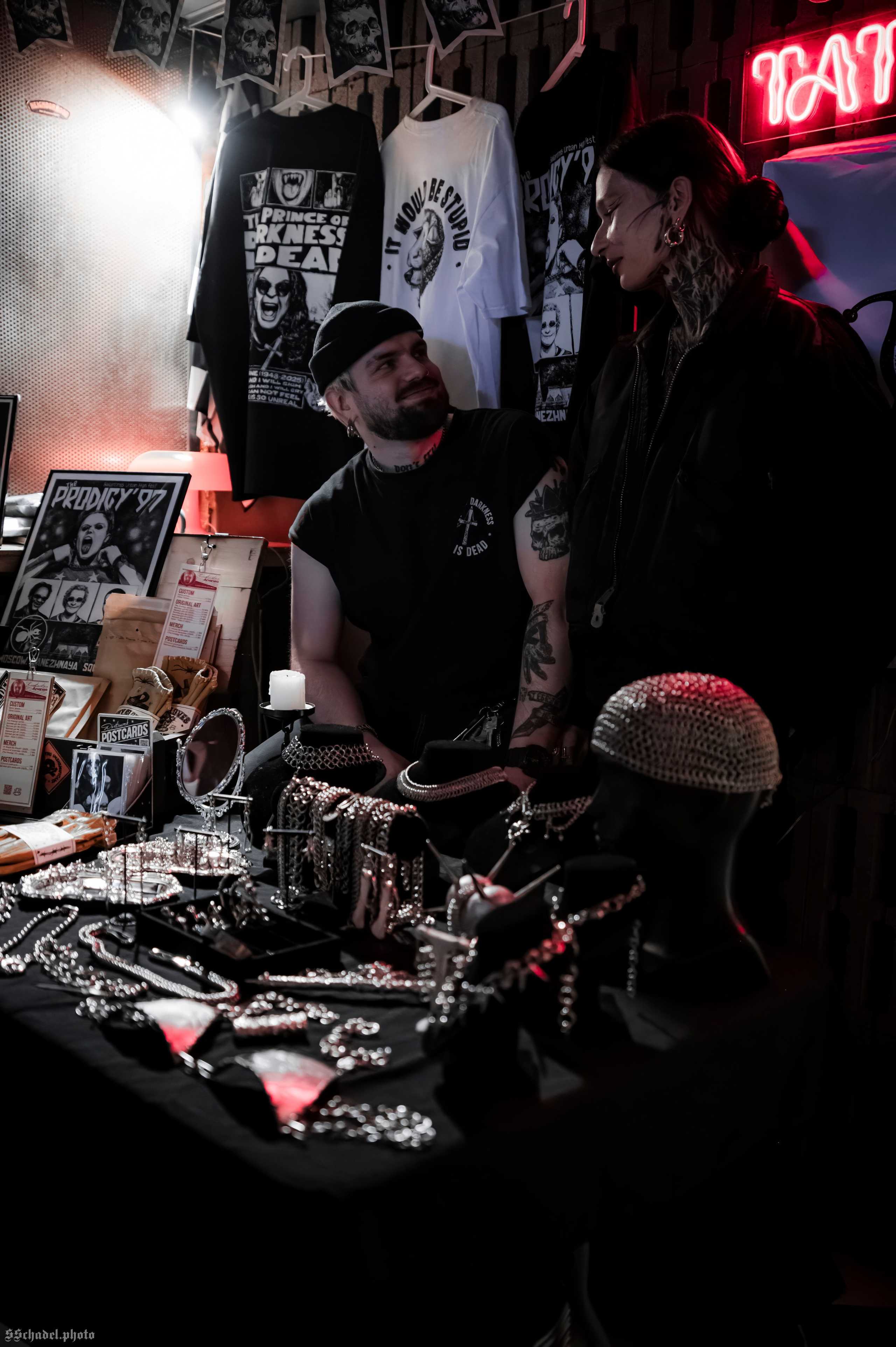 Маркет Neighborhood. We will make everything metal!