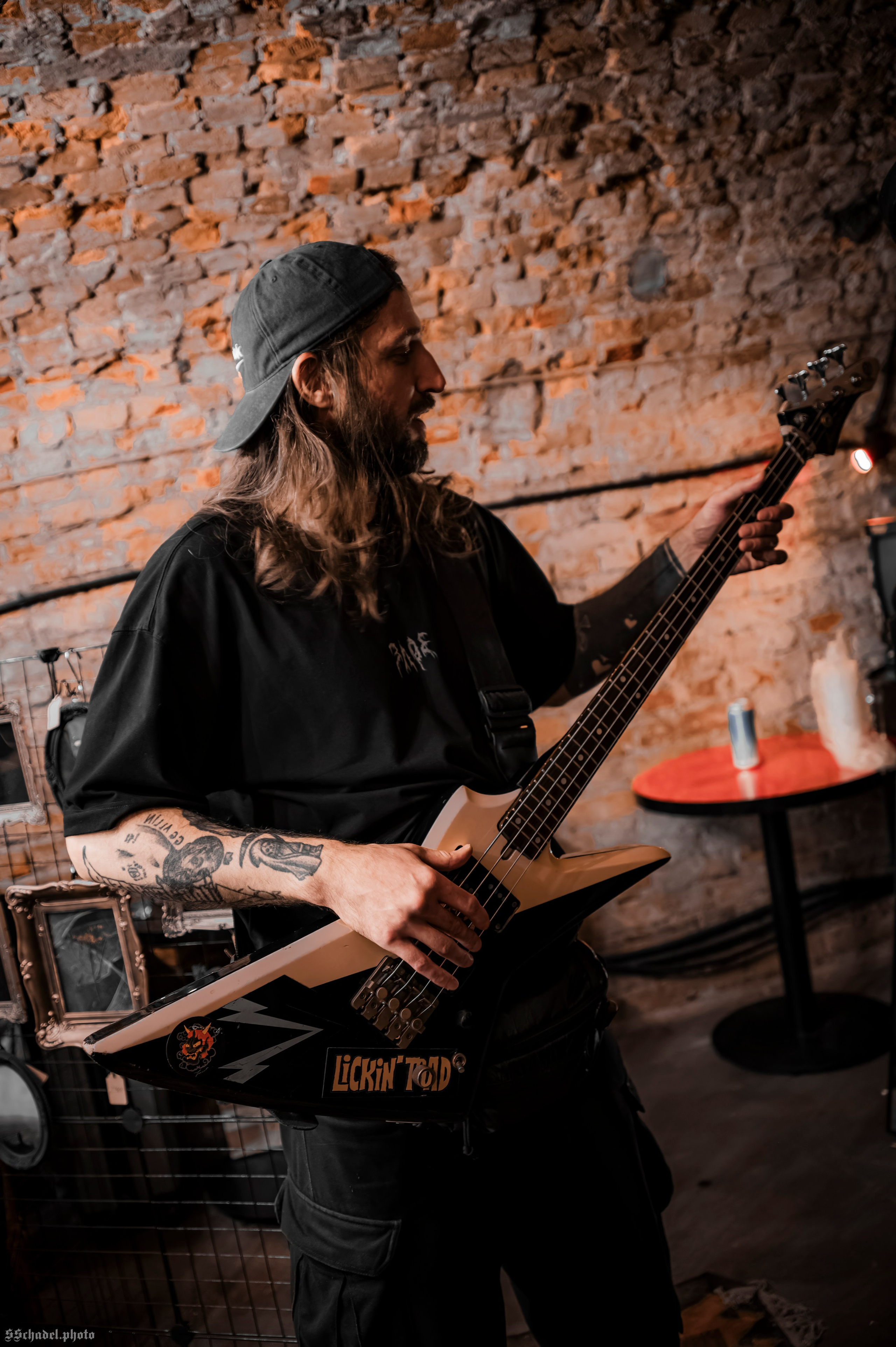 Маркет Neighborhood. We will make everything metal!