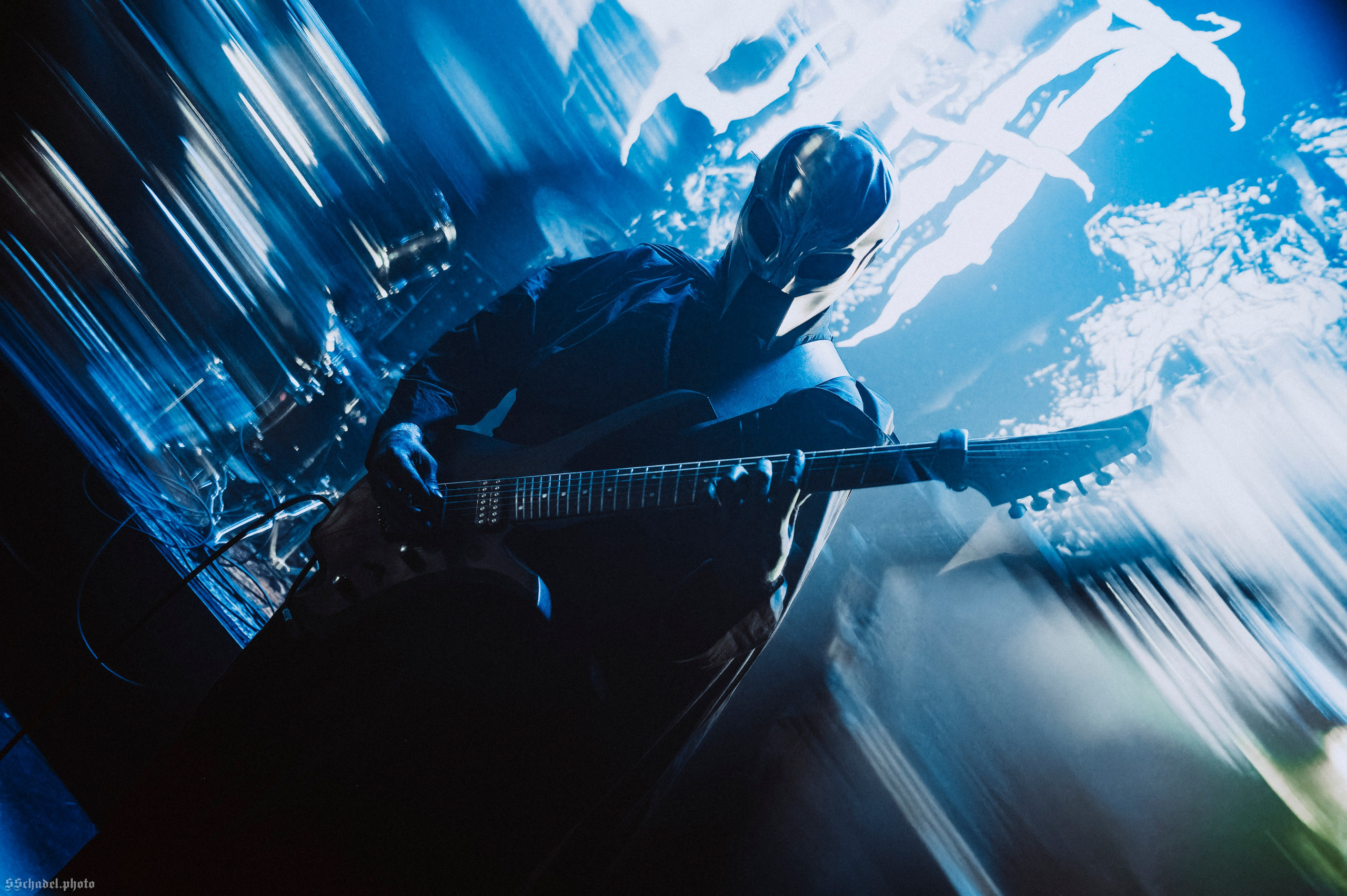 ILLA 03.10.26. We will make everything metal!