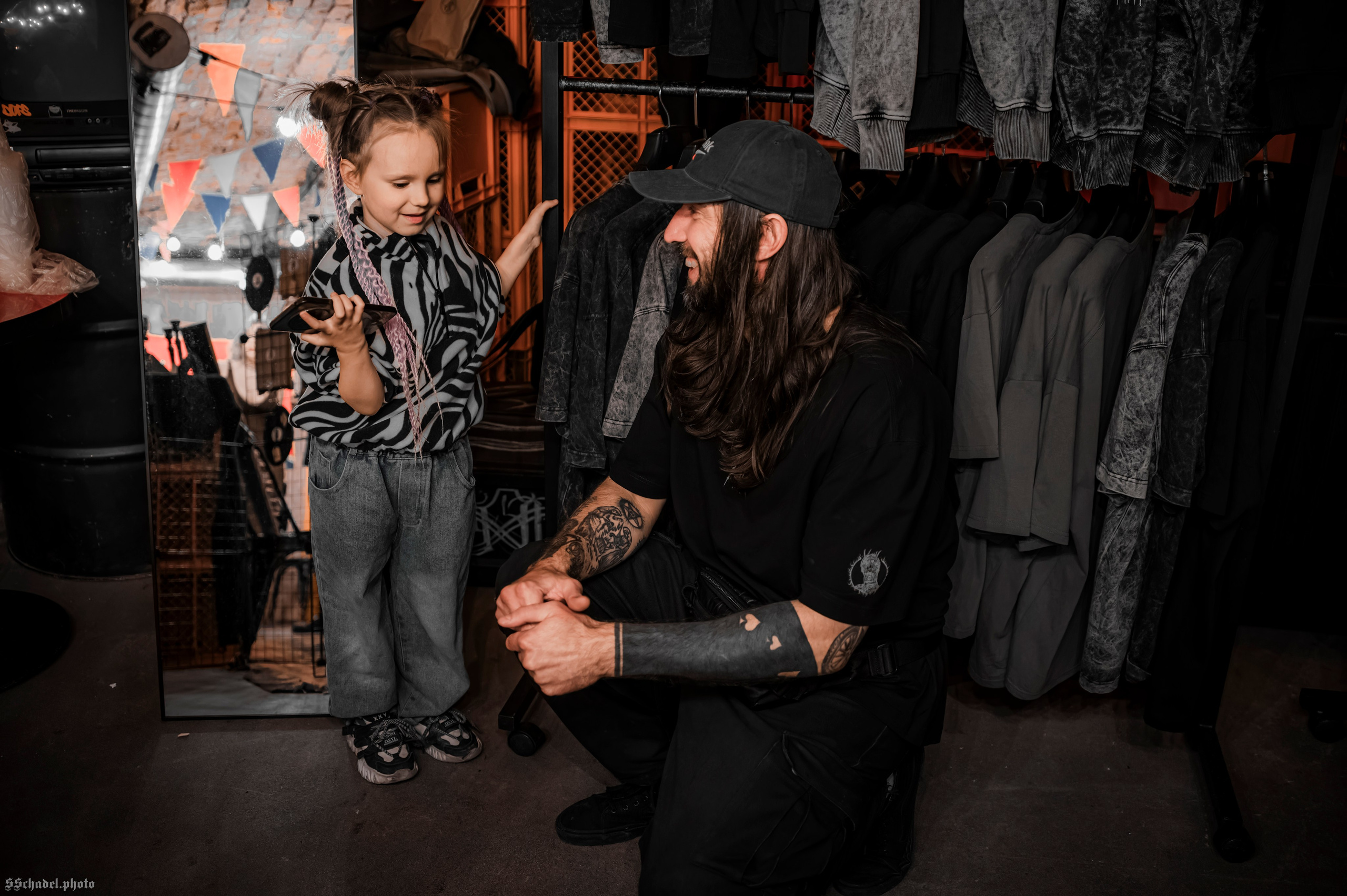 Маркет Neighborhood. We will make everything metal!