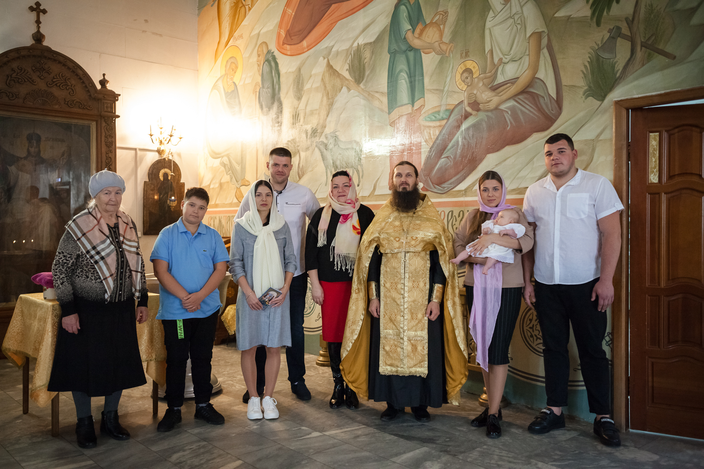 Таинство крещения Таисии. Фотограф на крещение и венчание в Самаре и Тольятти Елена Арди