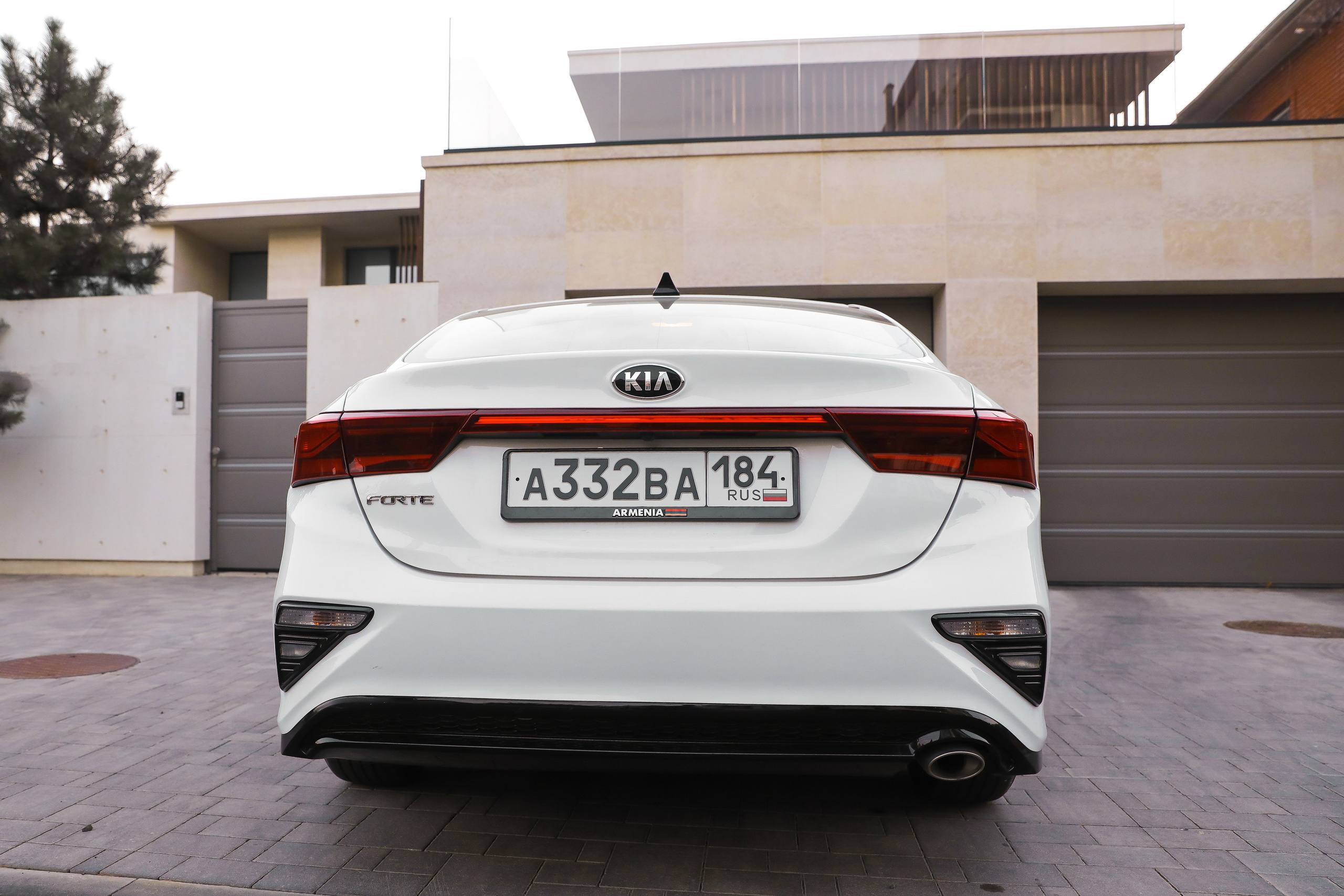 АВТО. Photographer Viktoriya Markushina «My world throug»