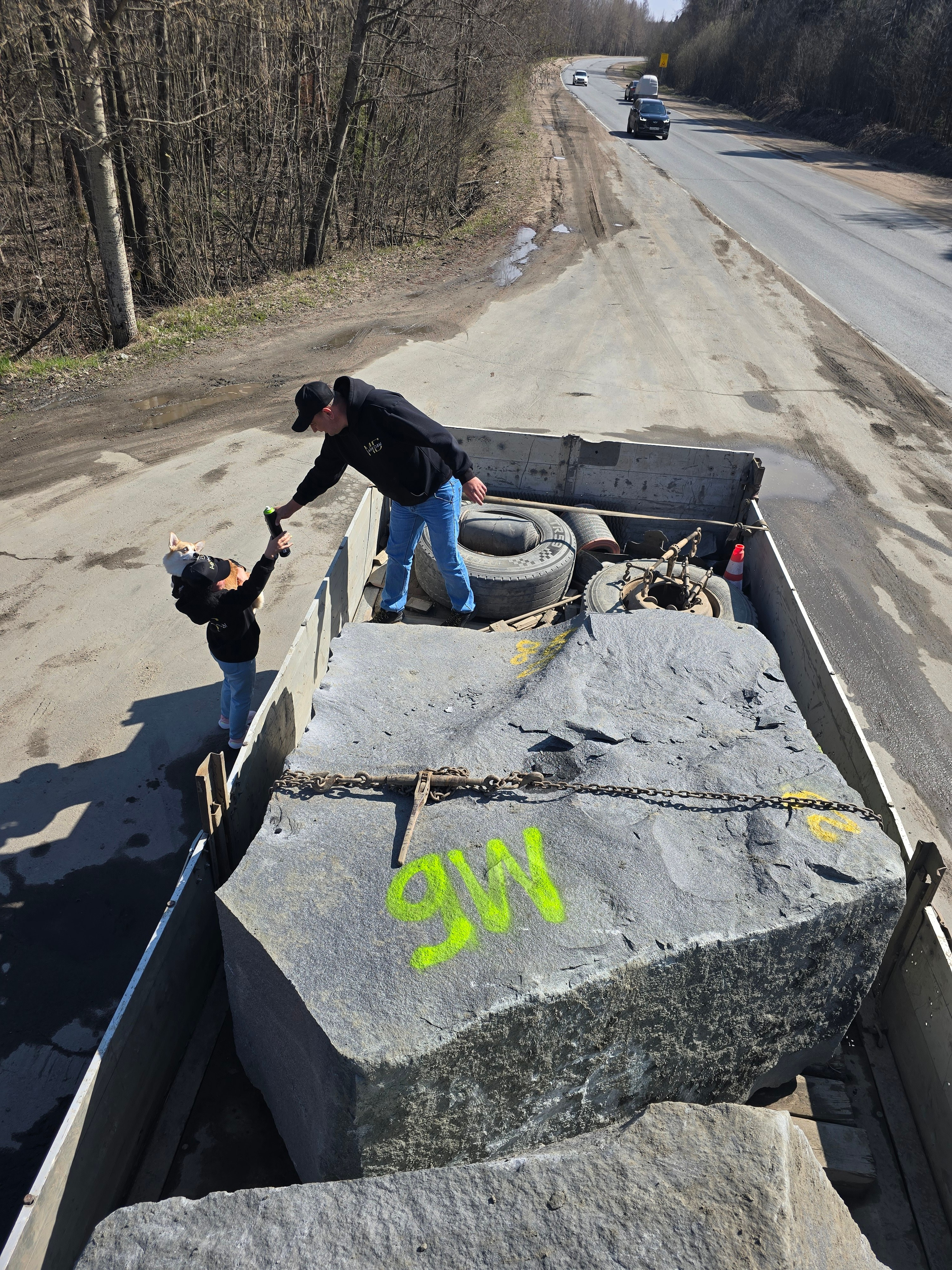 Петрозаводск. МБ Байковы. Гранит и камень из сердца Карелии