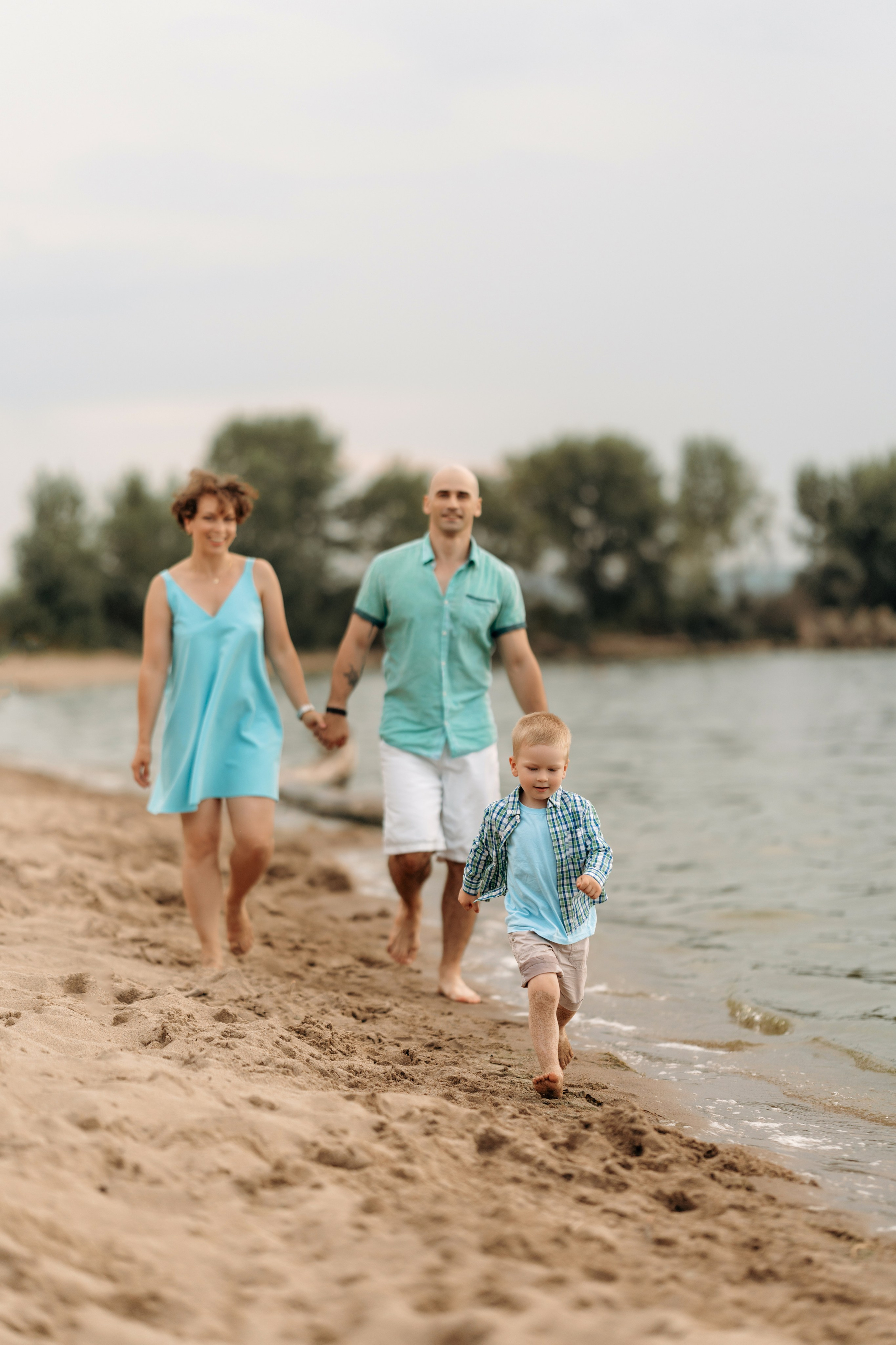 Семья на природе. Семейный и свадебный фотограф в Ульяновске Арина Авдеева