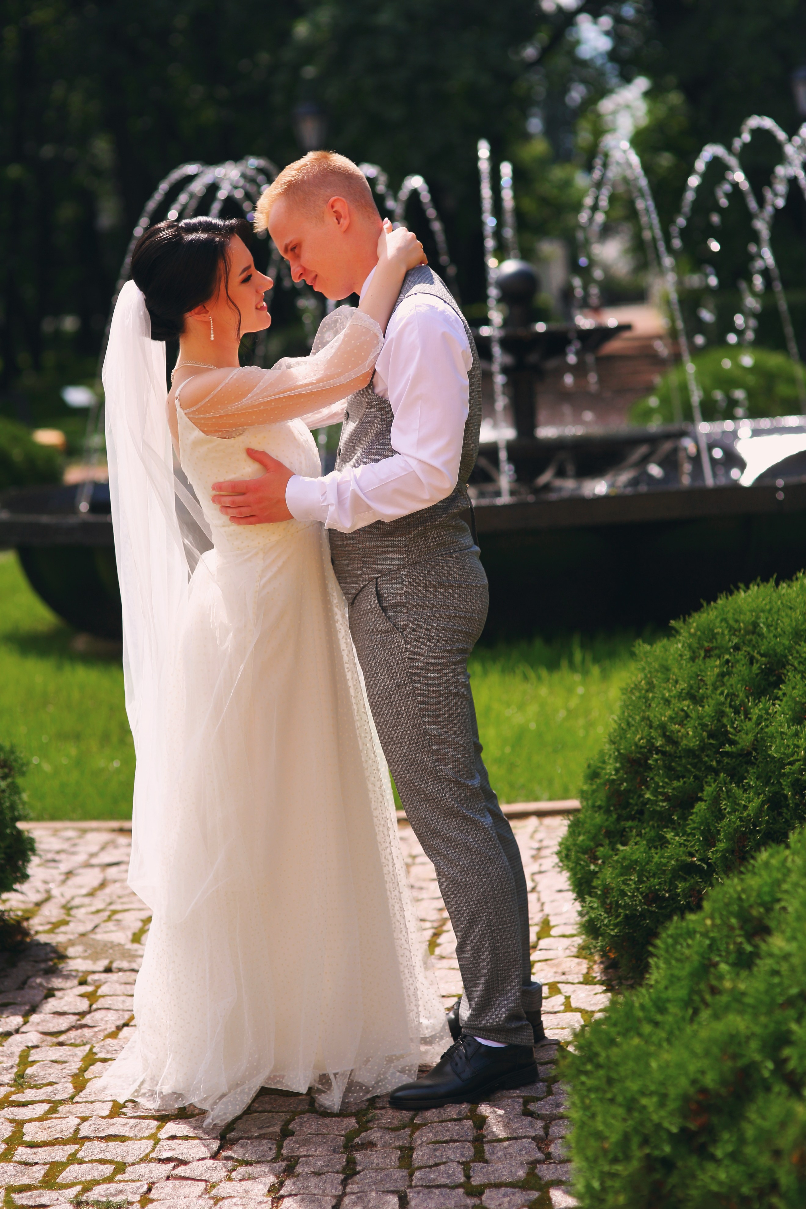 Съемка пары в отеле, на природе, в городе. Свадебный и репортажный фотограф в Ярославле и Санкт-Петербурге Роман Микрюков