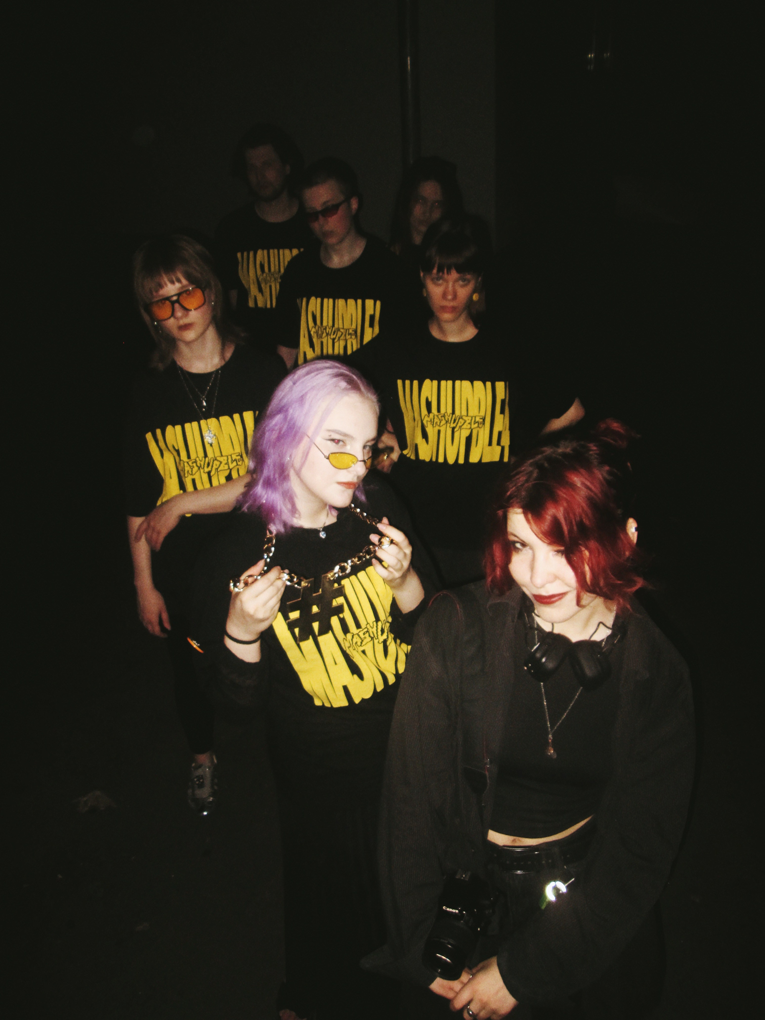 Съемка мерча MASHUPBLE. Концертный и портретный фотограф в Москве Соня Спросонья