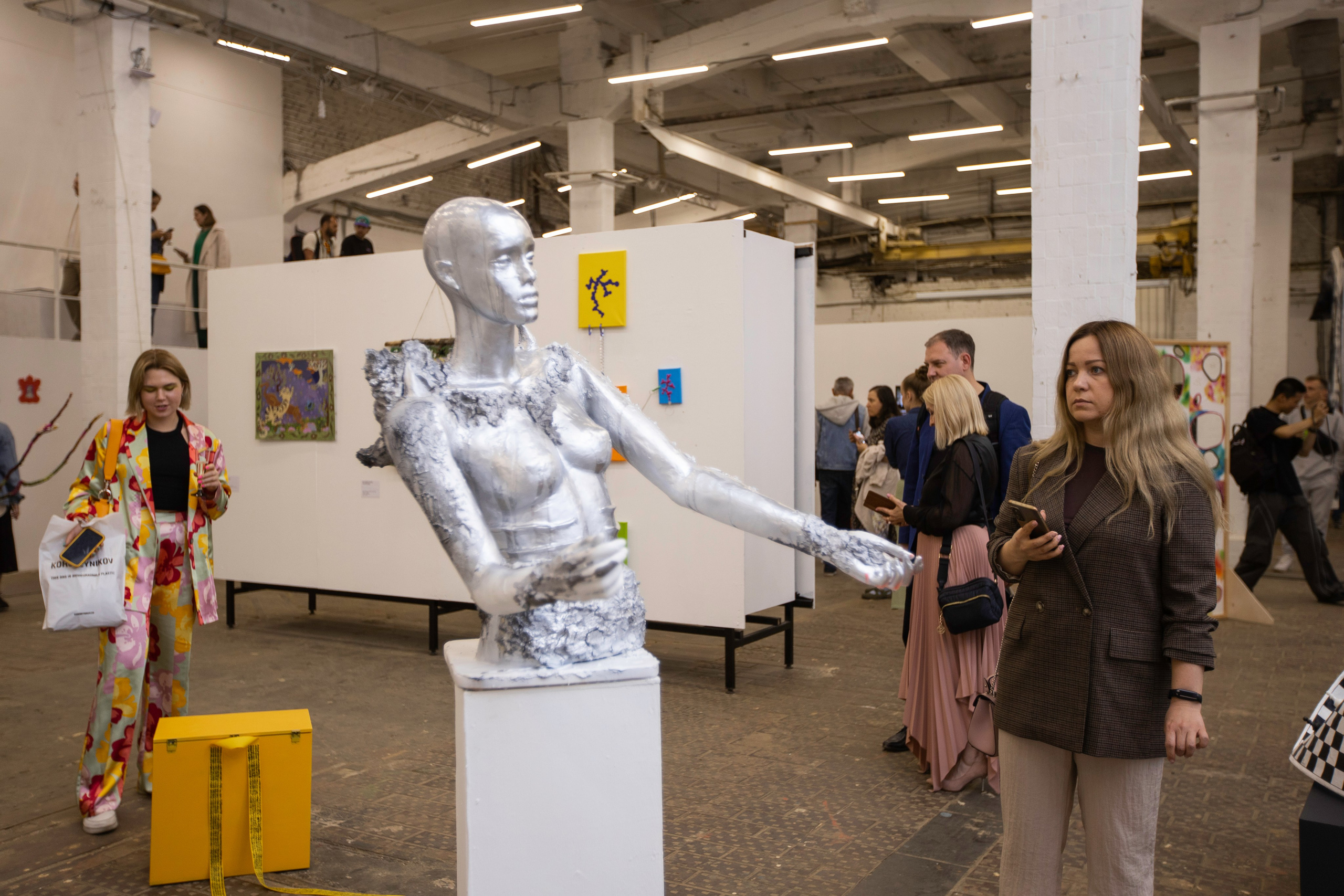 Открытие выставки пульсирующая материя. Фотограф в Москве Десятова Ксения