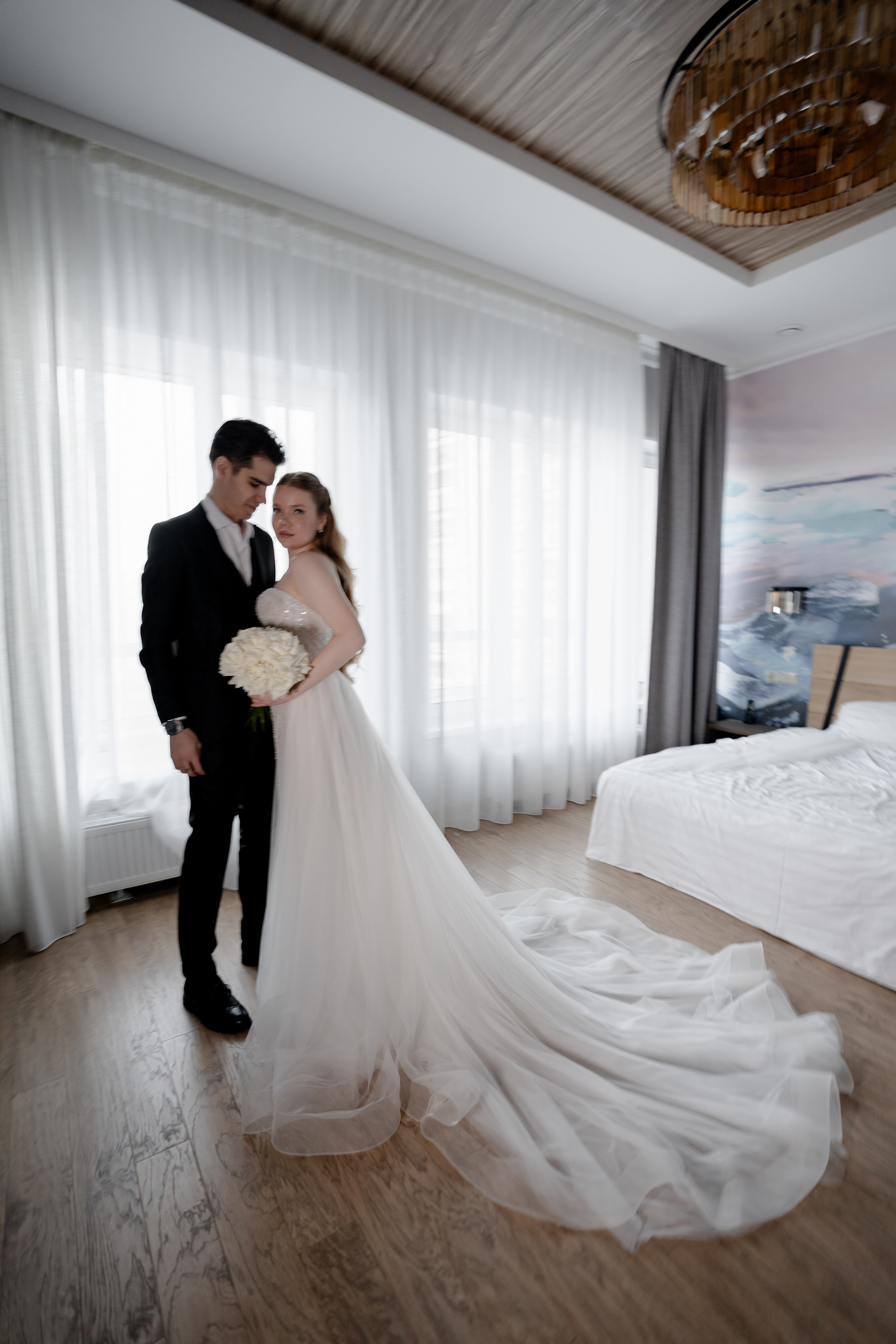 СВАДЕБНАЯ СЬЕМКА СБОРОВ В ОТЕЛЕ И ВЫЕЗД НА ЦЕРЕМОНИЮ (СНЯТО В СИБИРЕ В НИЖНЕВАРТОВСКЕ)М. Профессиональный фотограф, Санкт-Петербург — Виктория Богомолова