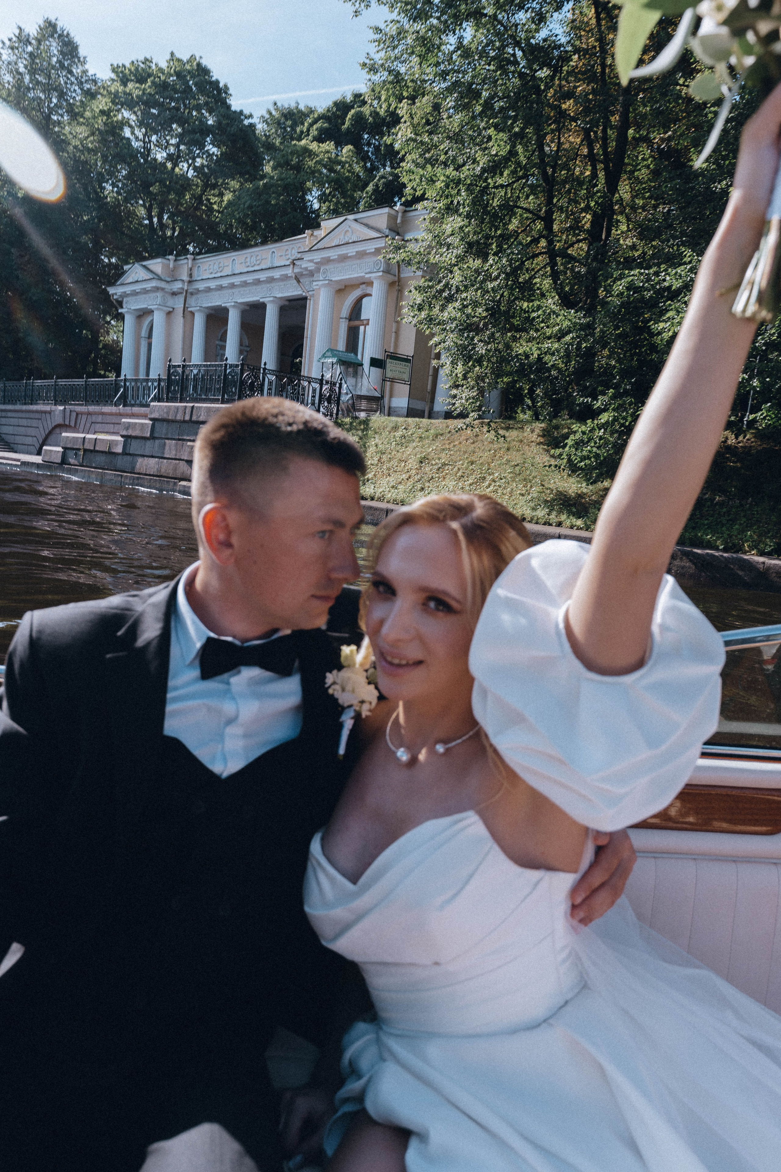 СВАДЕНБНАЯ СЬЕМКА НА КАТЕРЕ ПО КАНАЛАМ САНКТ-ПЕТЕРБУРГА И В АКВАТОРИИ НЕВЫ. Профессиональный фотограф, Санкт-Петербург — Виктория Богомолова