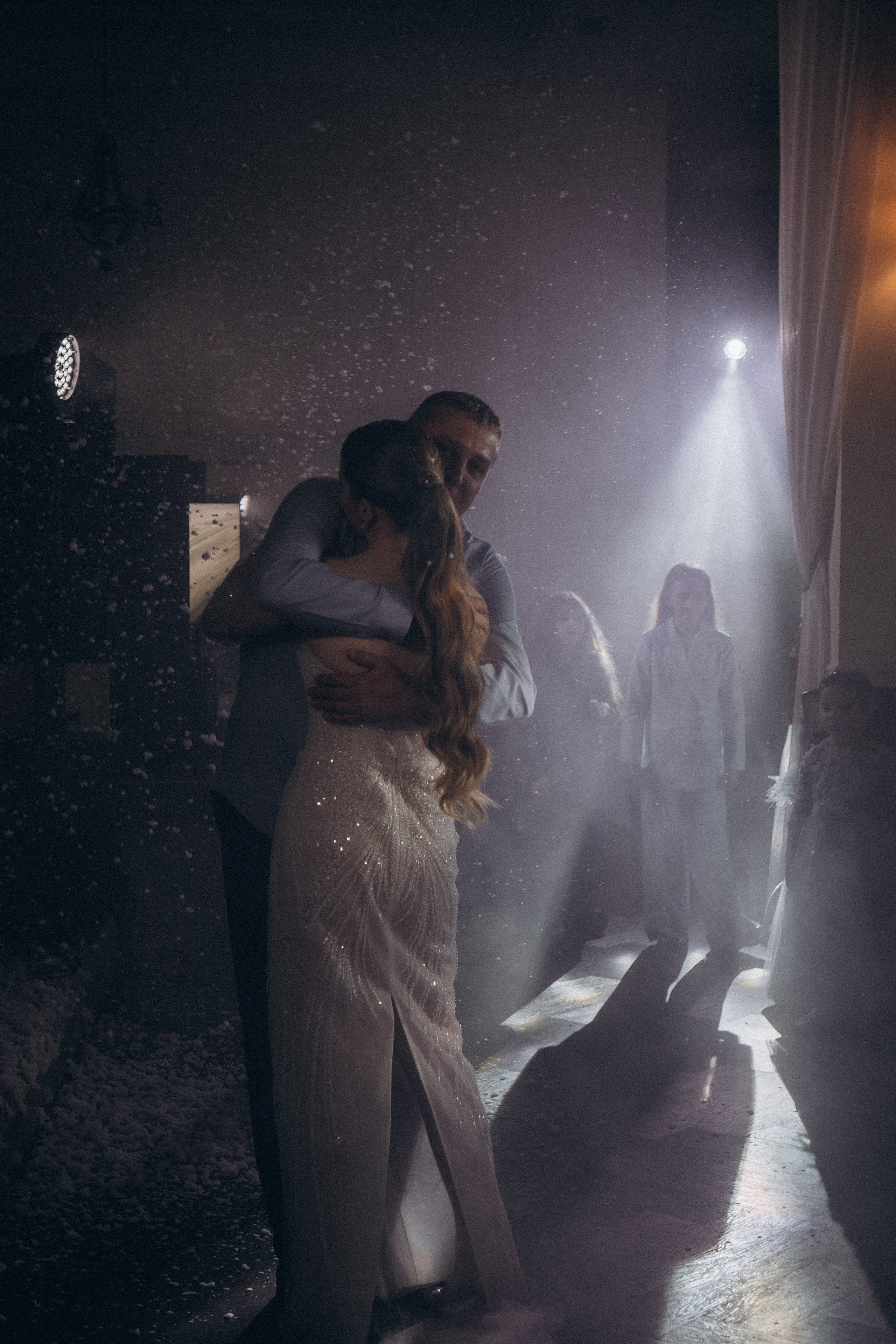 ТАНЕЦ С ПАПОЙ СВАДЕБНМ БАНКЕТЕ (СНЯТО В СИБИРЕ В НИЖНЕВАРТОВСКЕ). Профессиональный фотограф, Санкт-Петербург — Виктория Богомолова