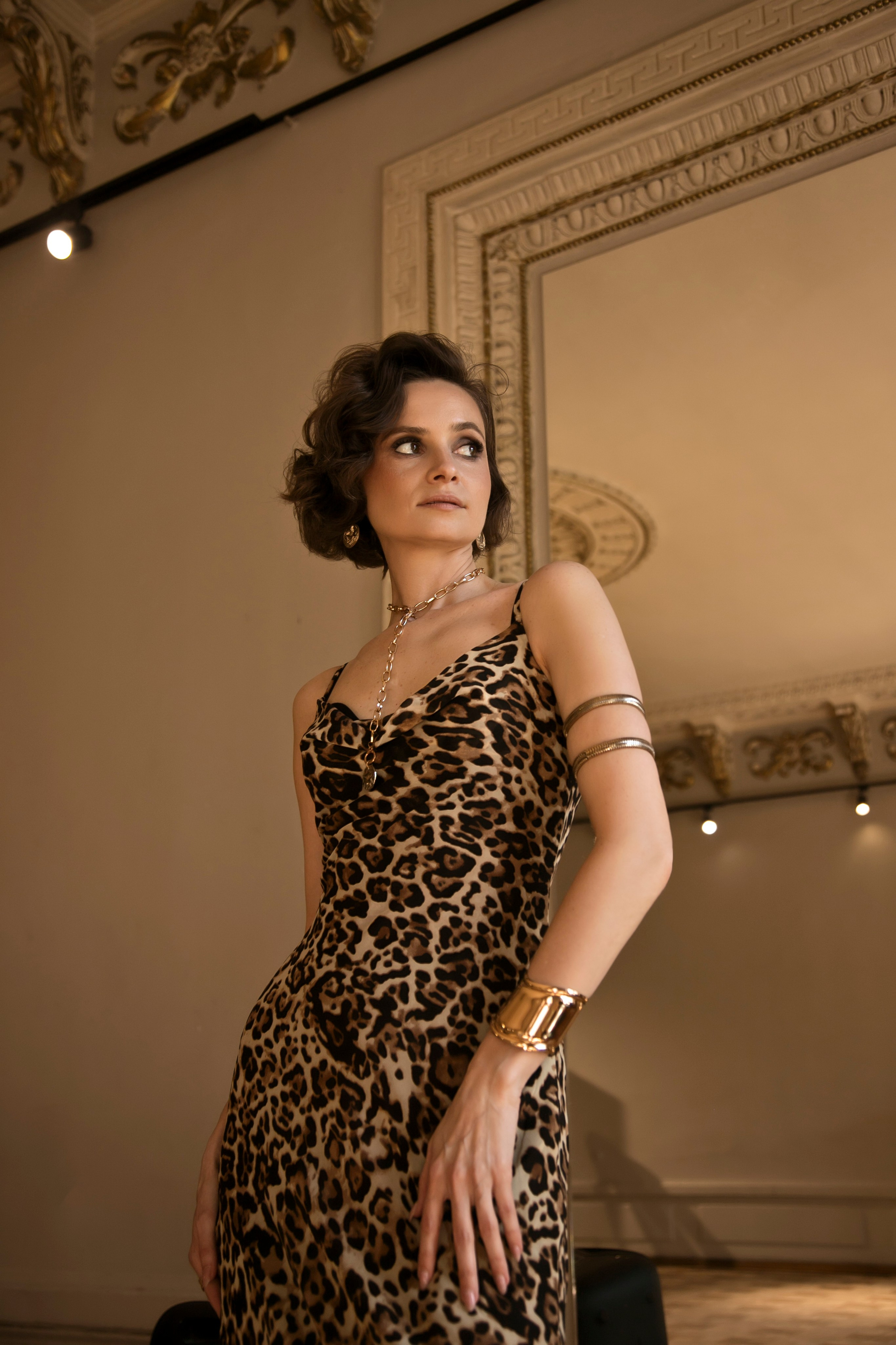 Женская фотосессия в особняке XIX века. Профессиональный фотограф в Москве