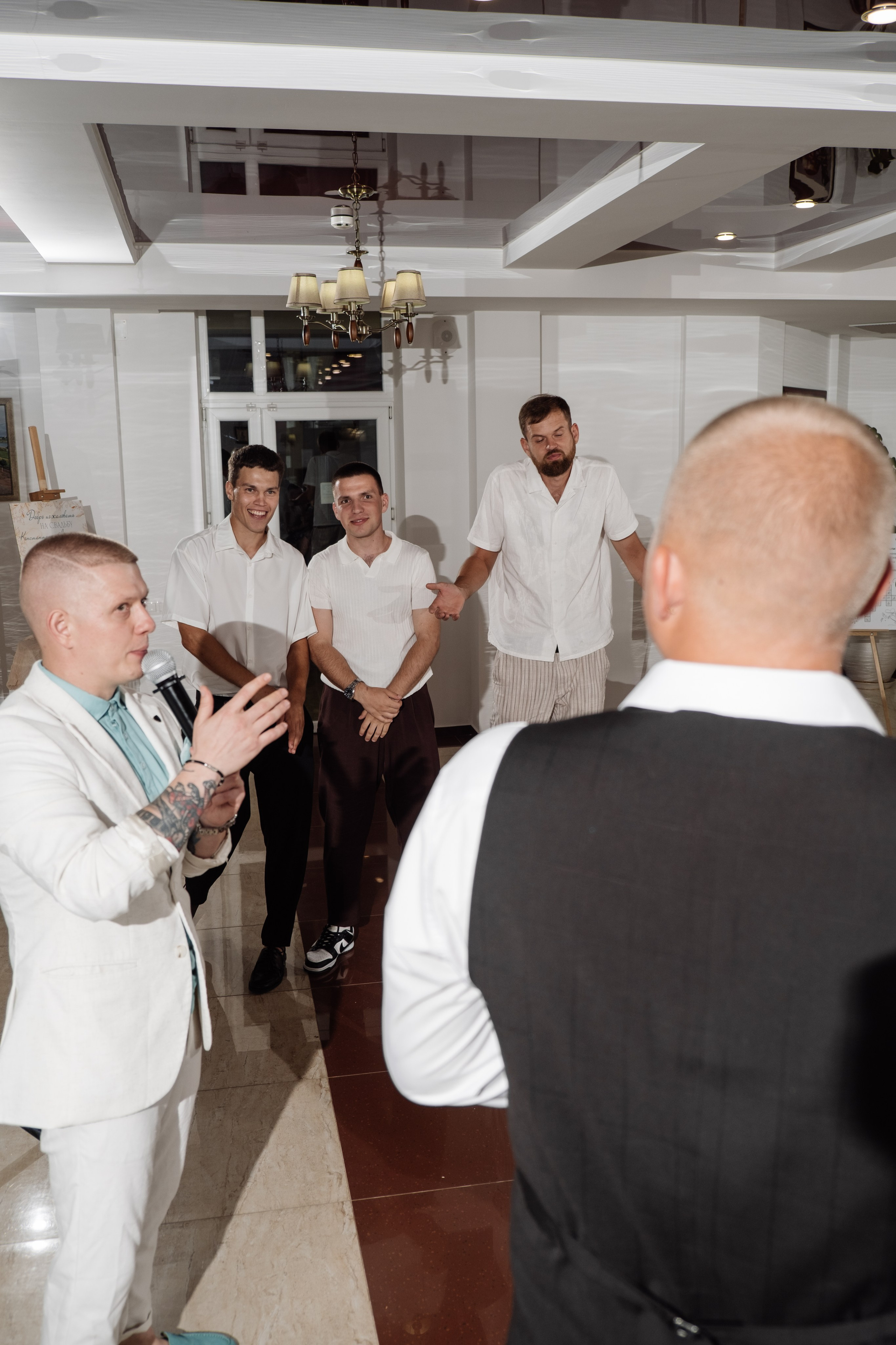 Свадебный ретопртаж. Профессиональная фотосъемка в Крыму. Натуральные эмоции и живые кадры. Забронируйте дату прямо сейчас!