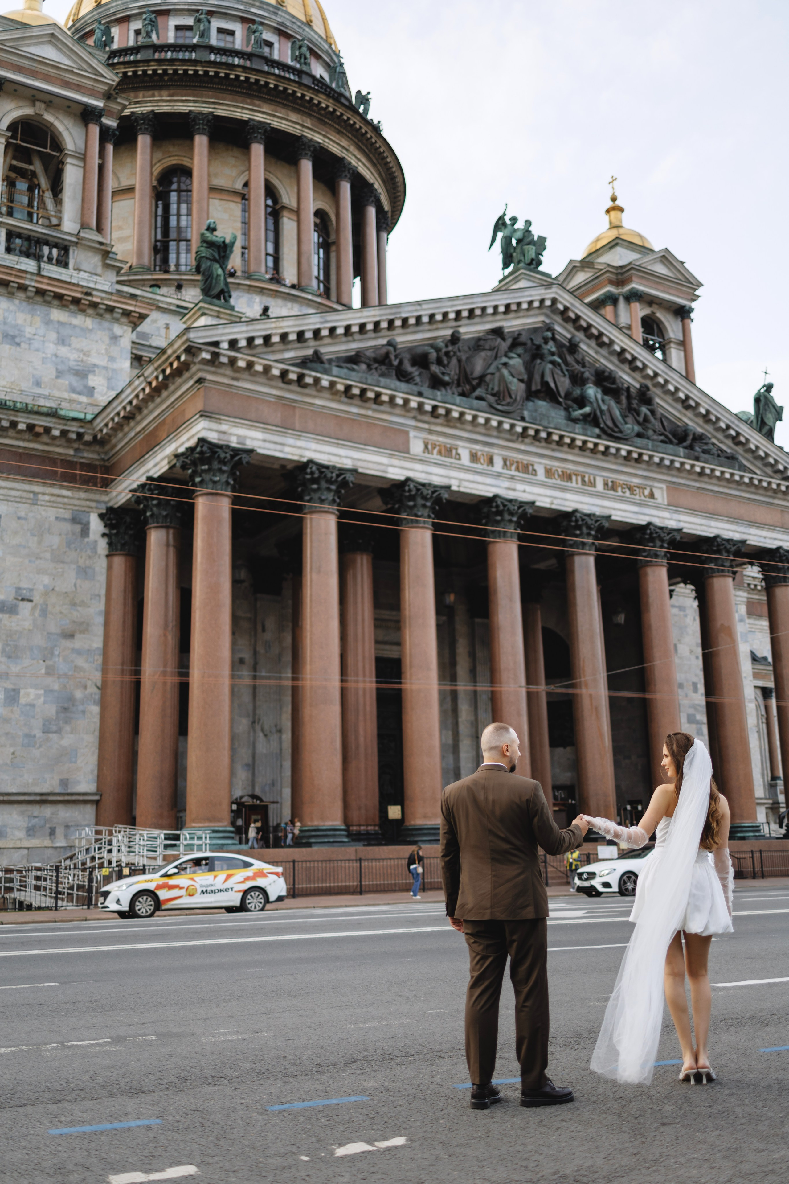 Руслан и Виолетта — Исаакий, Зимняя канавка. Боженова Елена фотограф Санкт-Петербург