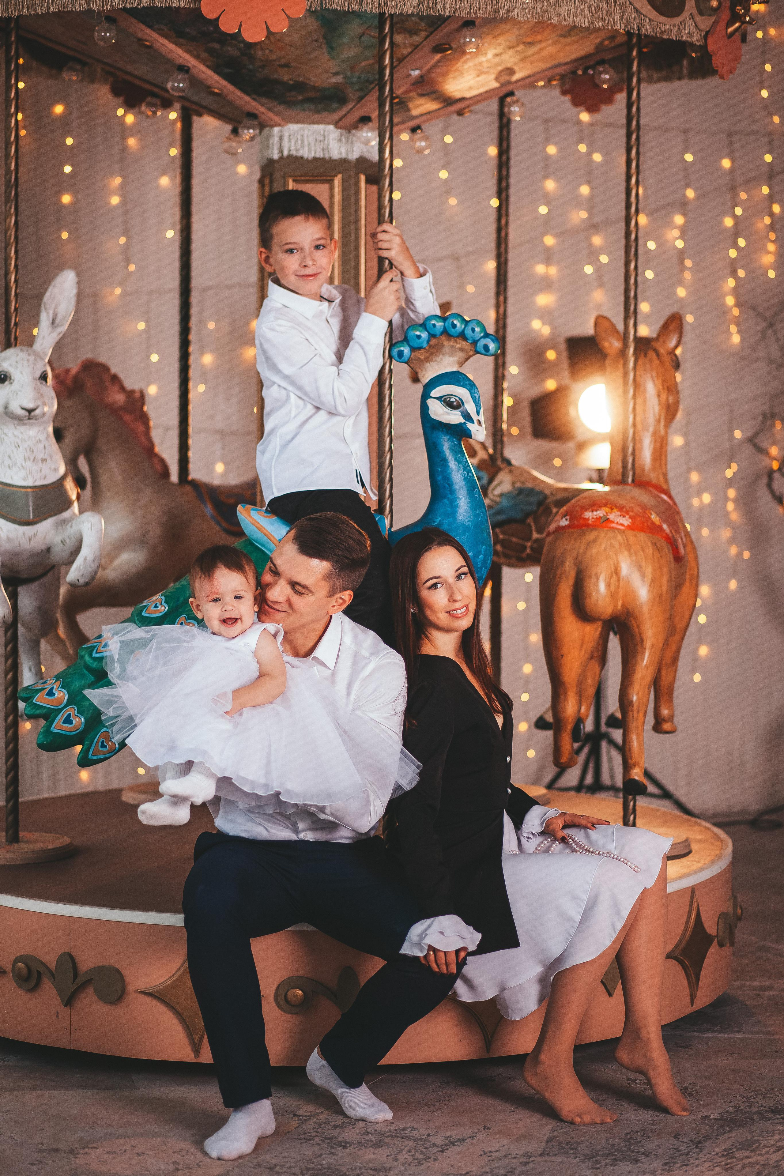 Татьяна, Денис, Платон и Василиса. Семейный фотограф в Екатеринбурге и Красноуфимске Евгения Лягаева