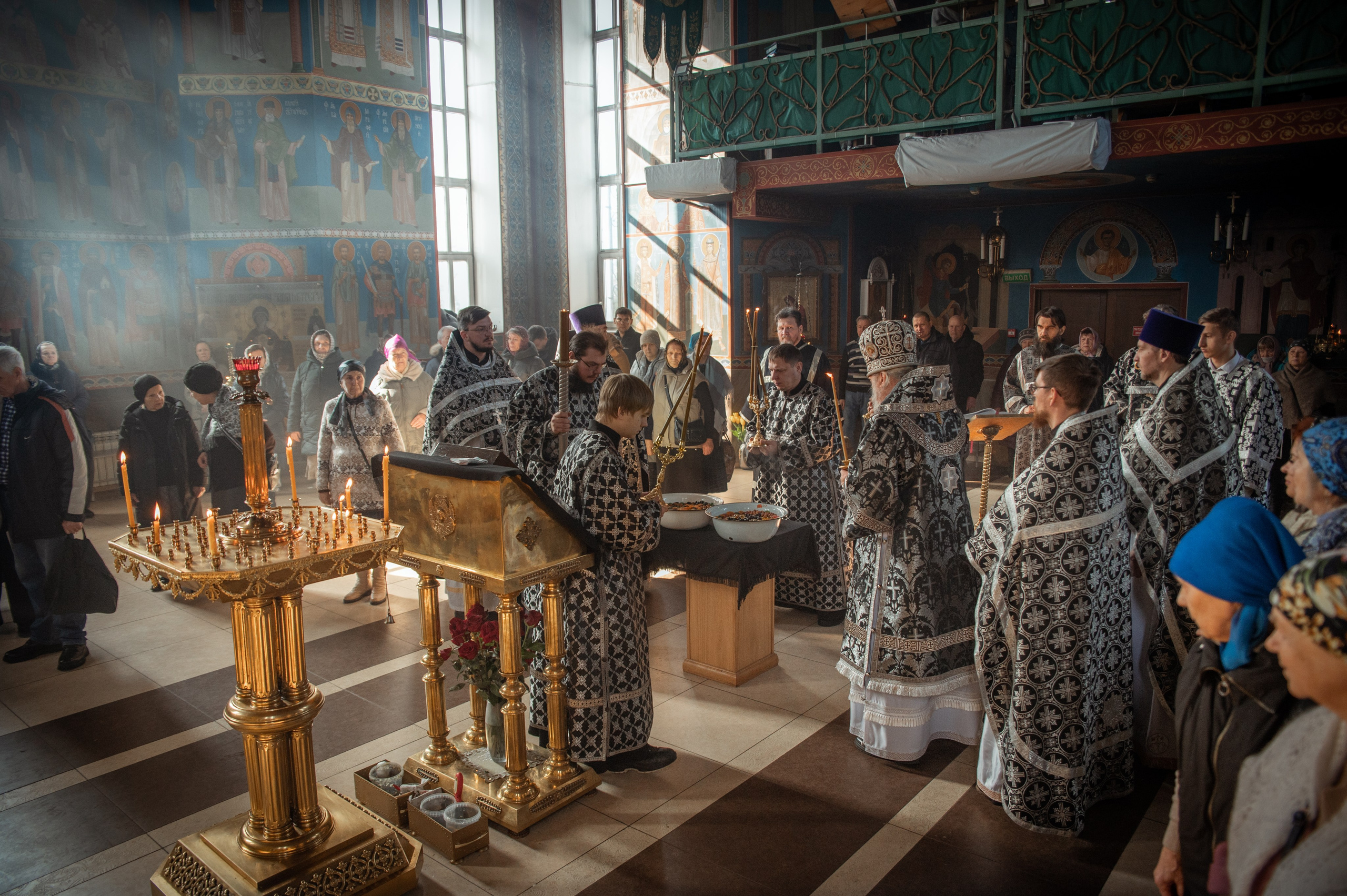 Преждеосвящение Даров. Храм Серафима Саровского. Церковный, семейный и репортажный фотограф Волгоград, Волжский