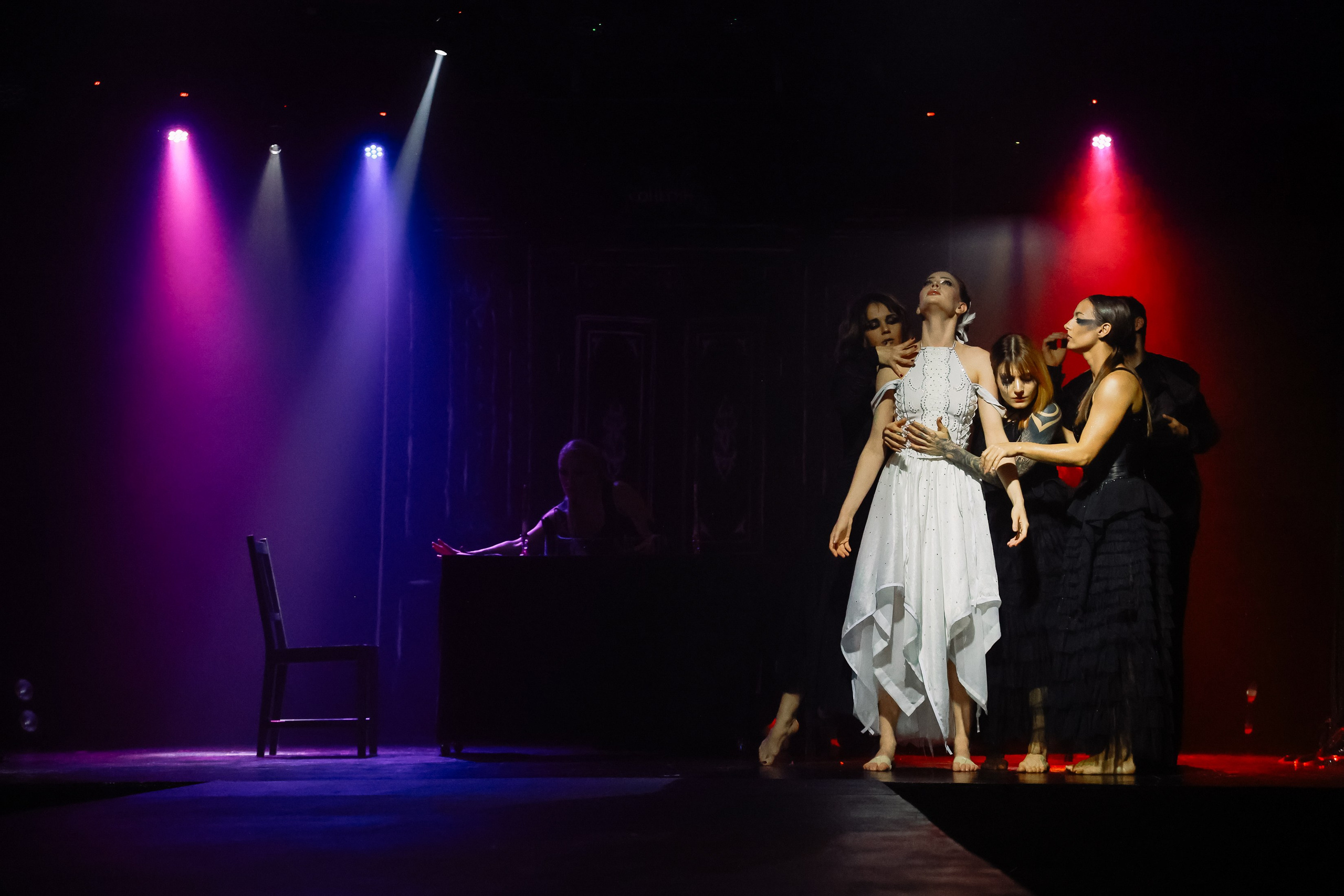 Пластический спектакль Онегин _ IVEX. Фотограф Юлия Мальцева