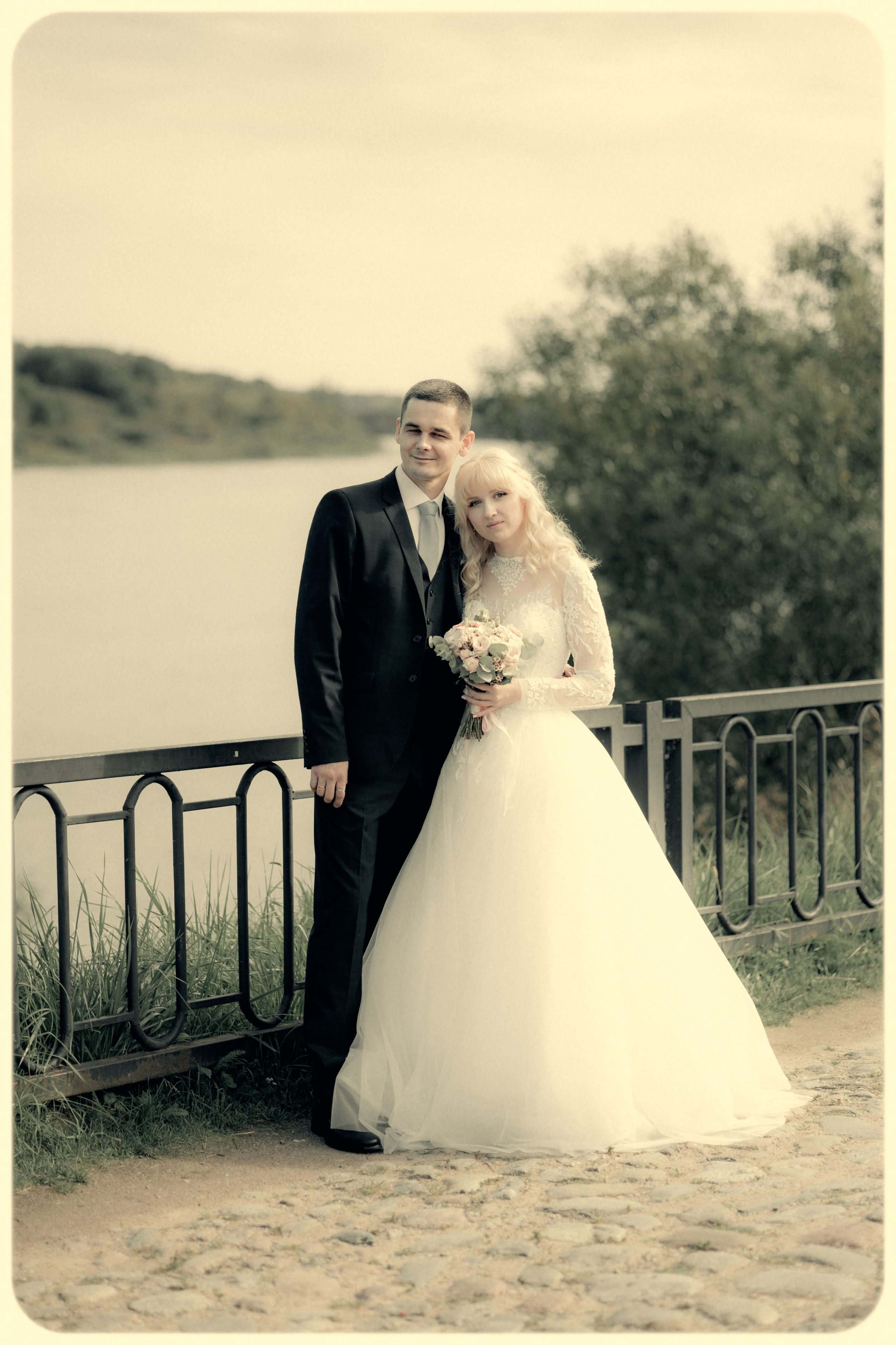 Михаил и Виктория. Свадебный и семейный фотограф в г. Волхов Алексей Кочерыжкин