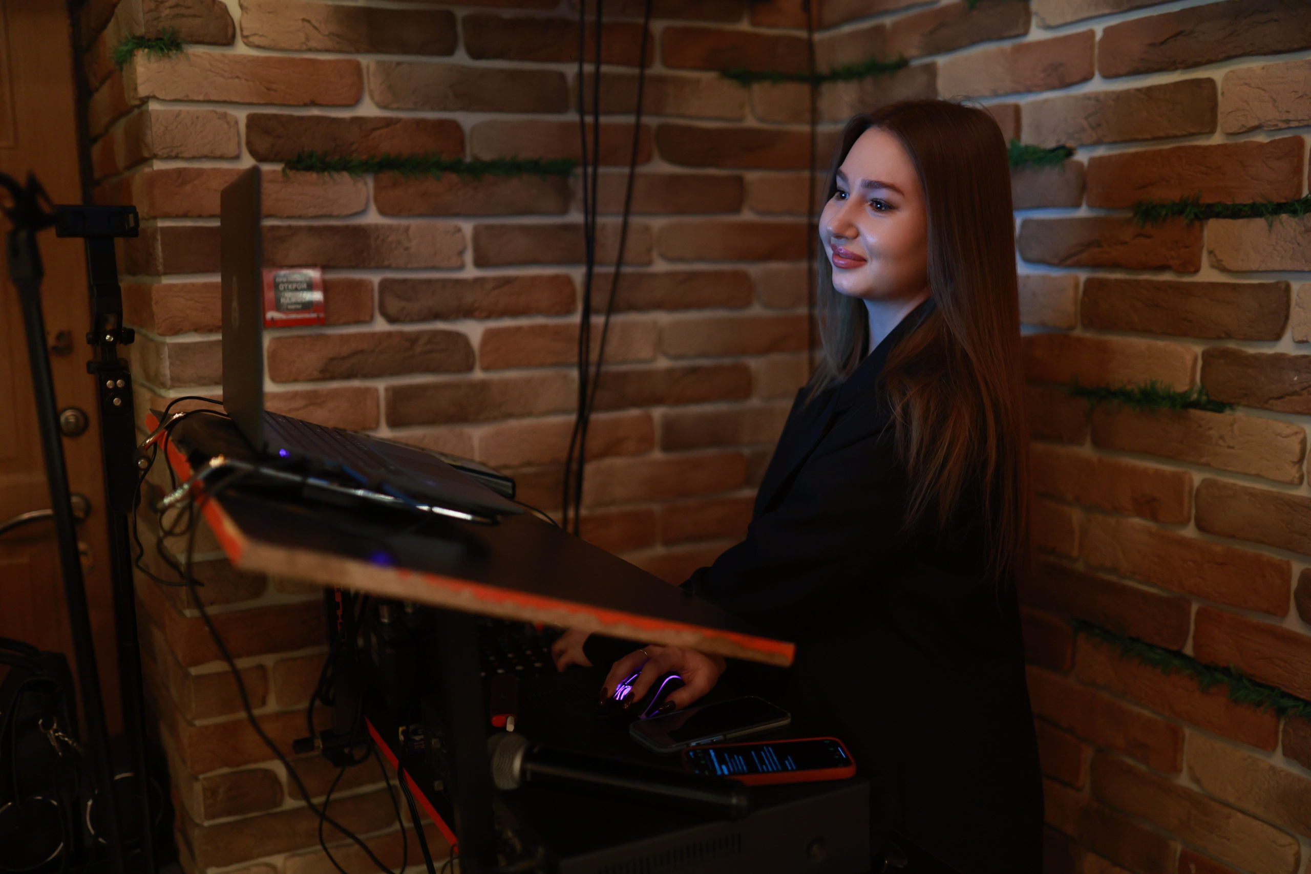 8 марта «Инжир». Andrey Pospelove. Фотограф в Саратове